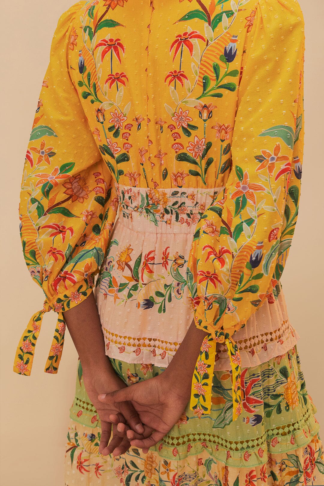 Maxi Vestido de Manga Larga con Mezcla de Flores Delicadas
