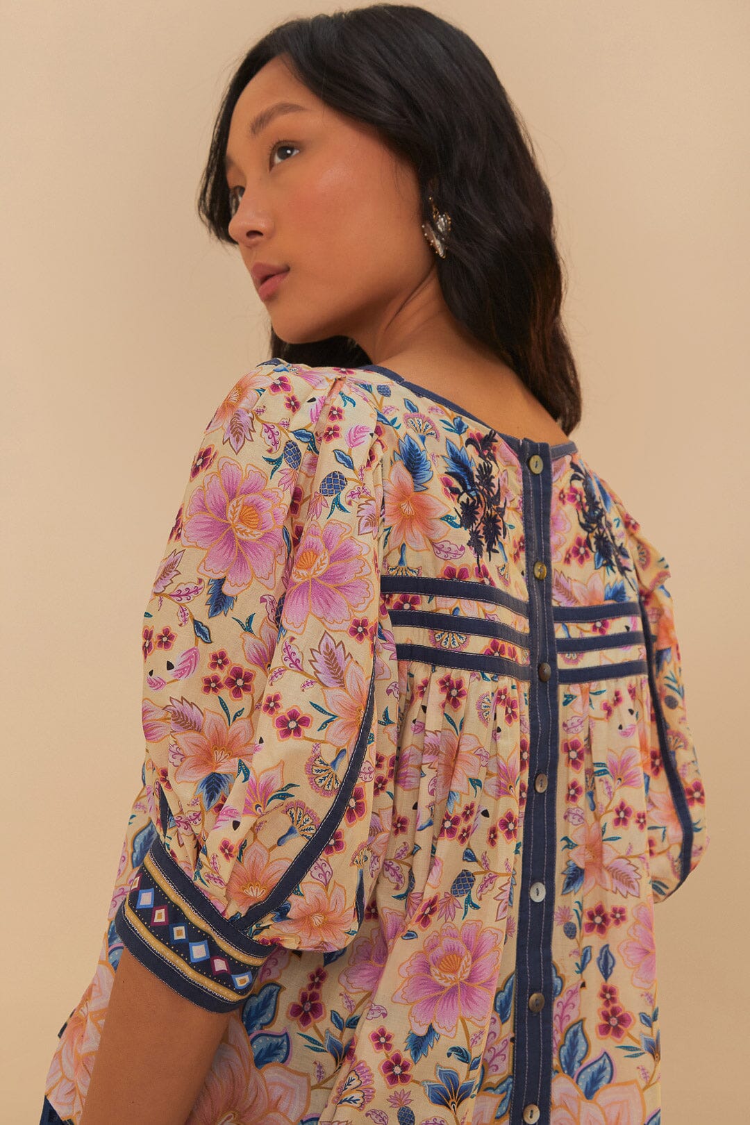 Blusa con mangas abullonadas y tapicería Superbloom crema