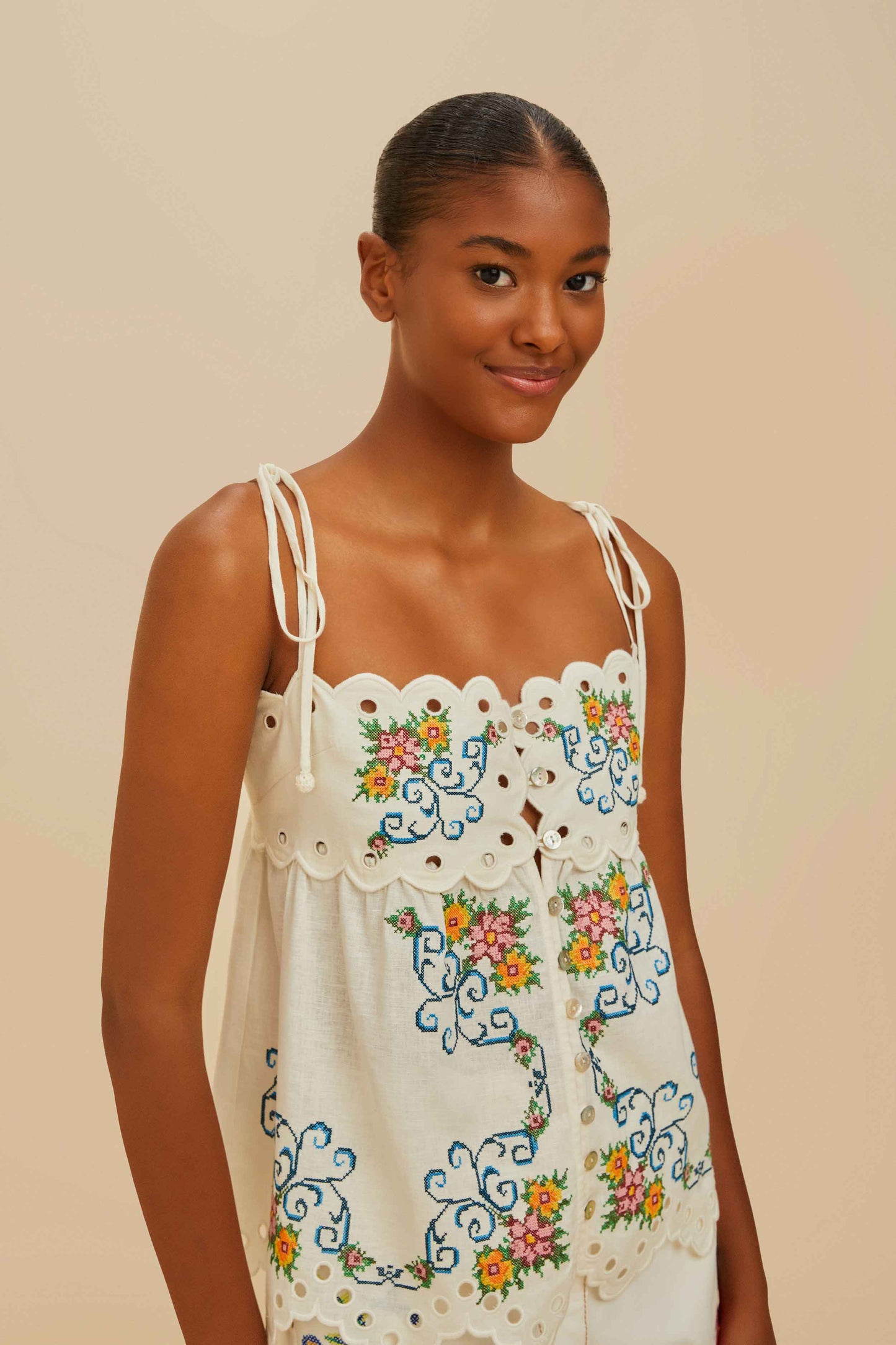 Blusa de encaje sin mangas blanca Grandmas Treasure