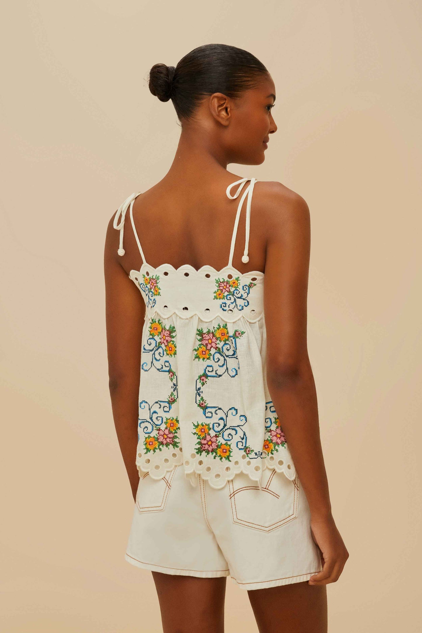 Blusa de encaje sin mangas blanca Grandmas Treasure