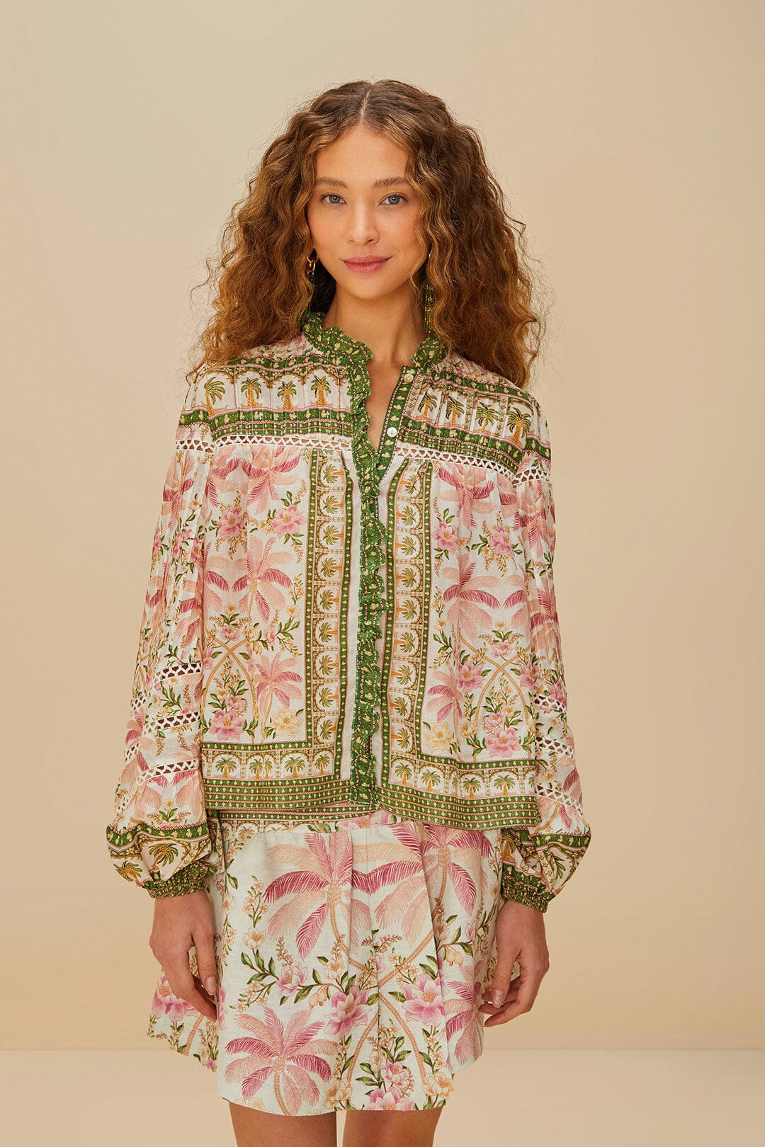 Blusa de palma blanca