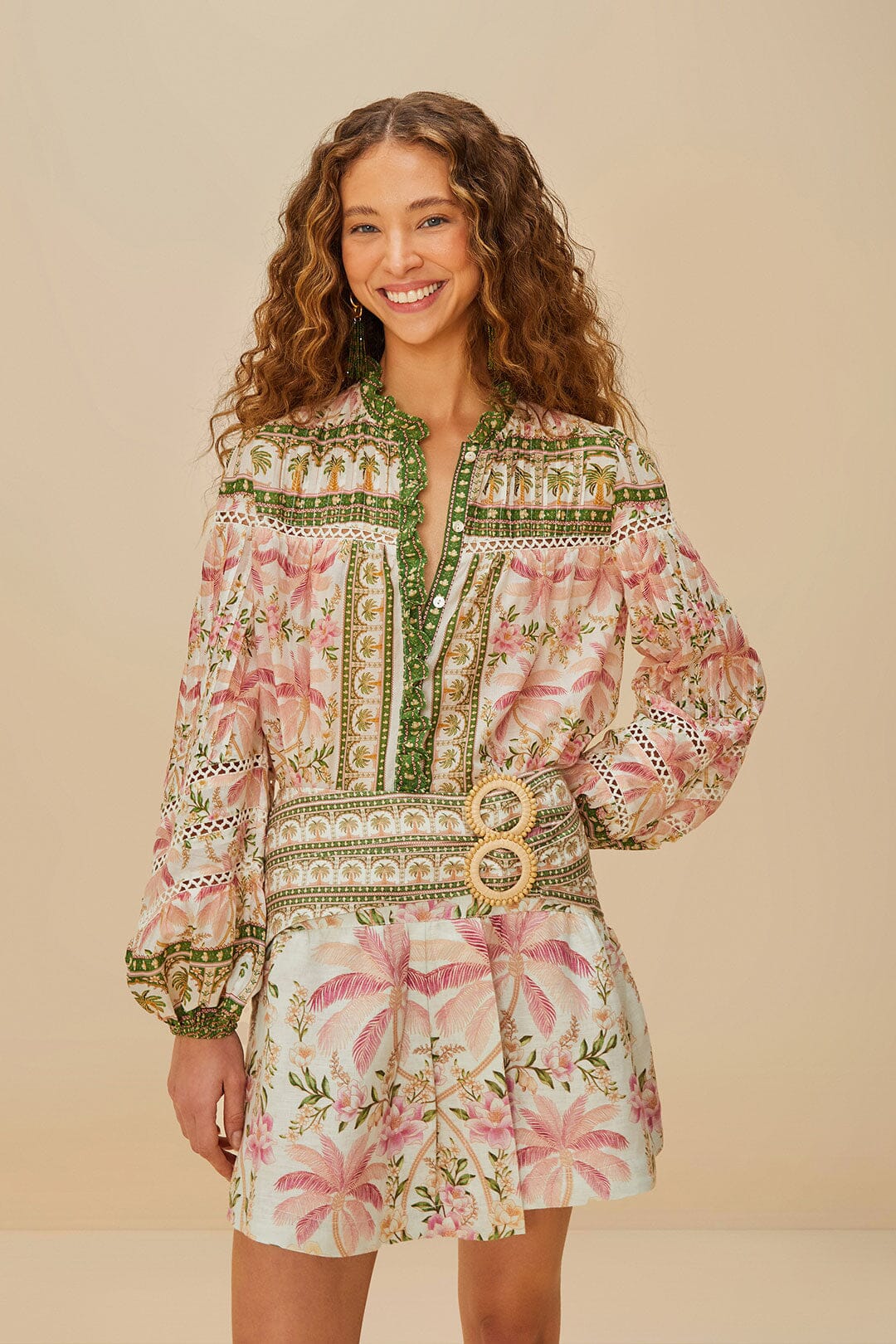Blusa de palma blanca