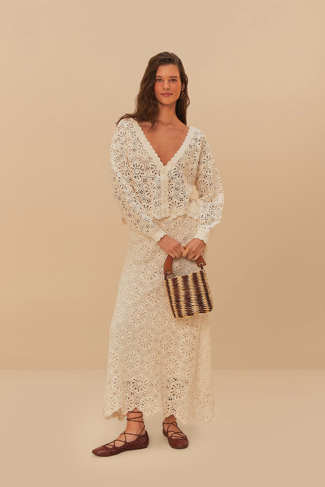 Falda Off-White de crochet con flores