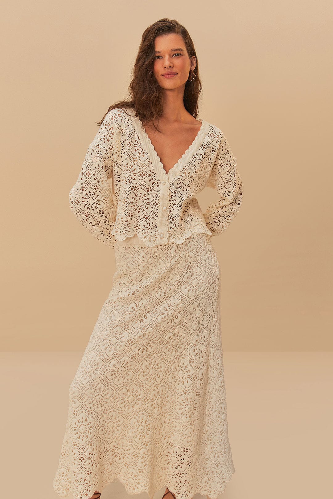 Falda Off-White de crochet con flores