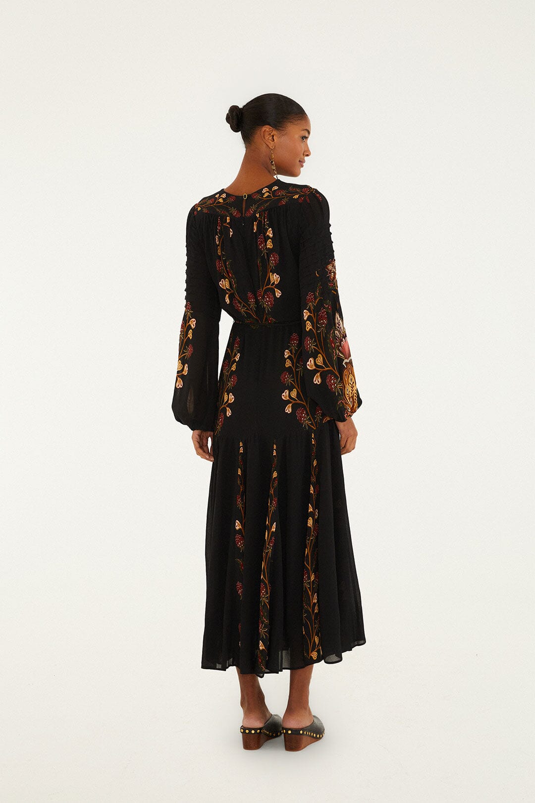 Maxivestido plisado de manga larga Black Berry Garden