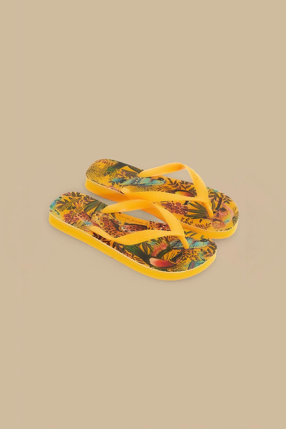Havaianas Into the Jungle