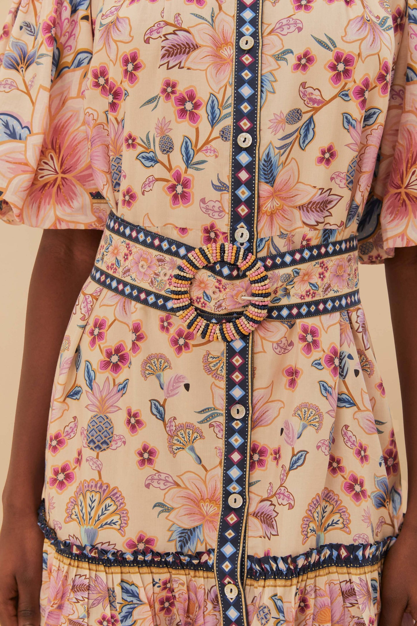 Minivestido de manga abullonada con tapicería en color crema Superbloom