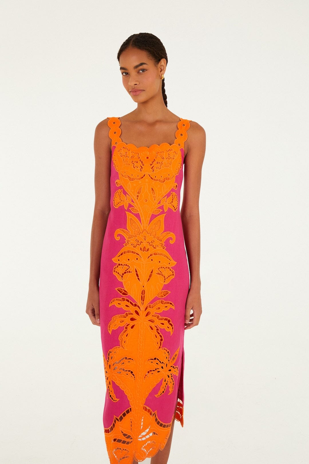 Vestido Midi Rosa con Calado