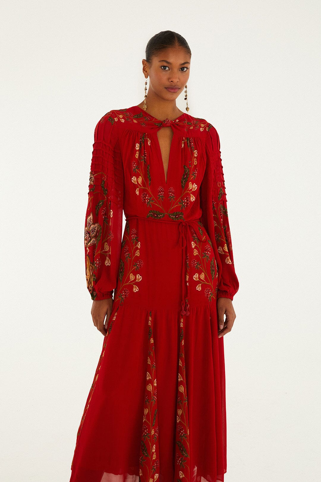 Maxi vestido plisado de manga larga Red Berry Garden