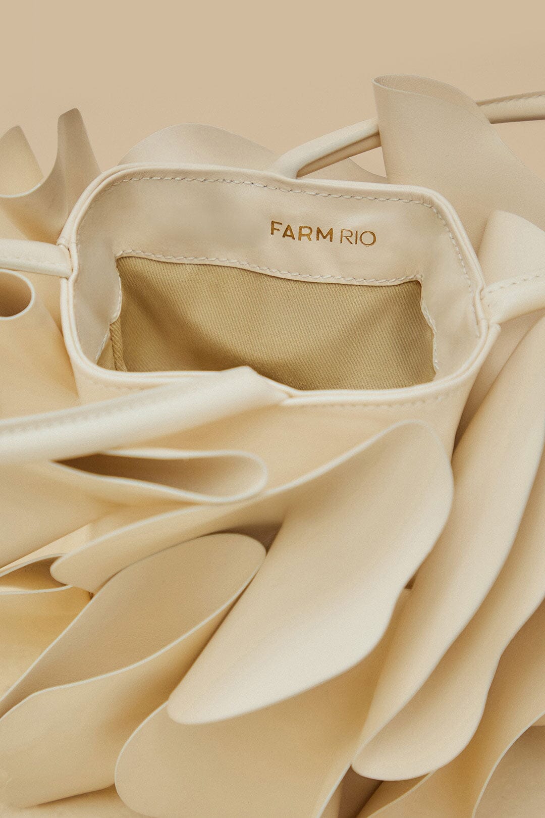 Bolso flor de piel marfil