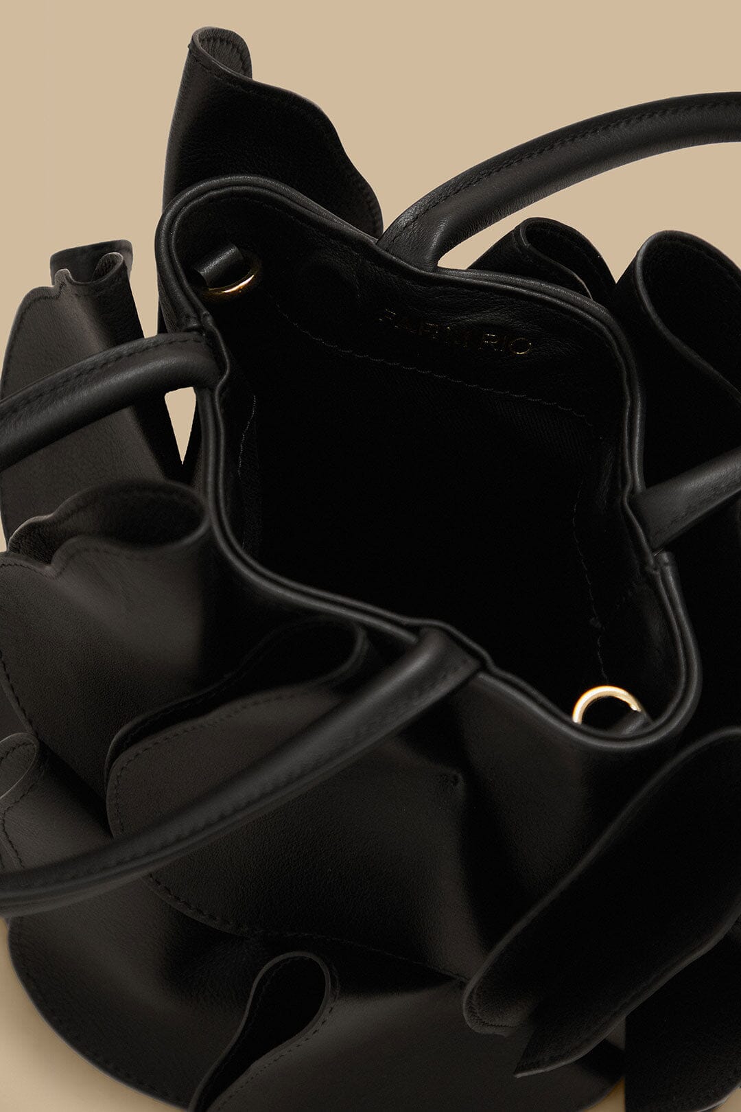 Bolso flor de piel negro