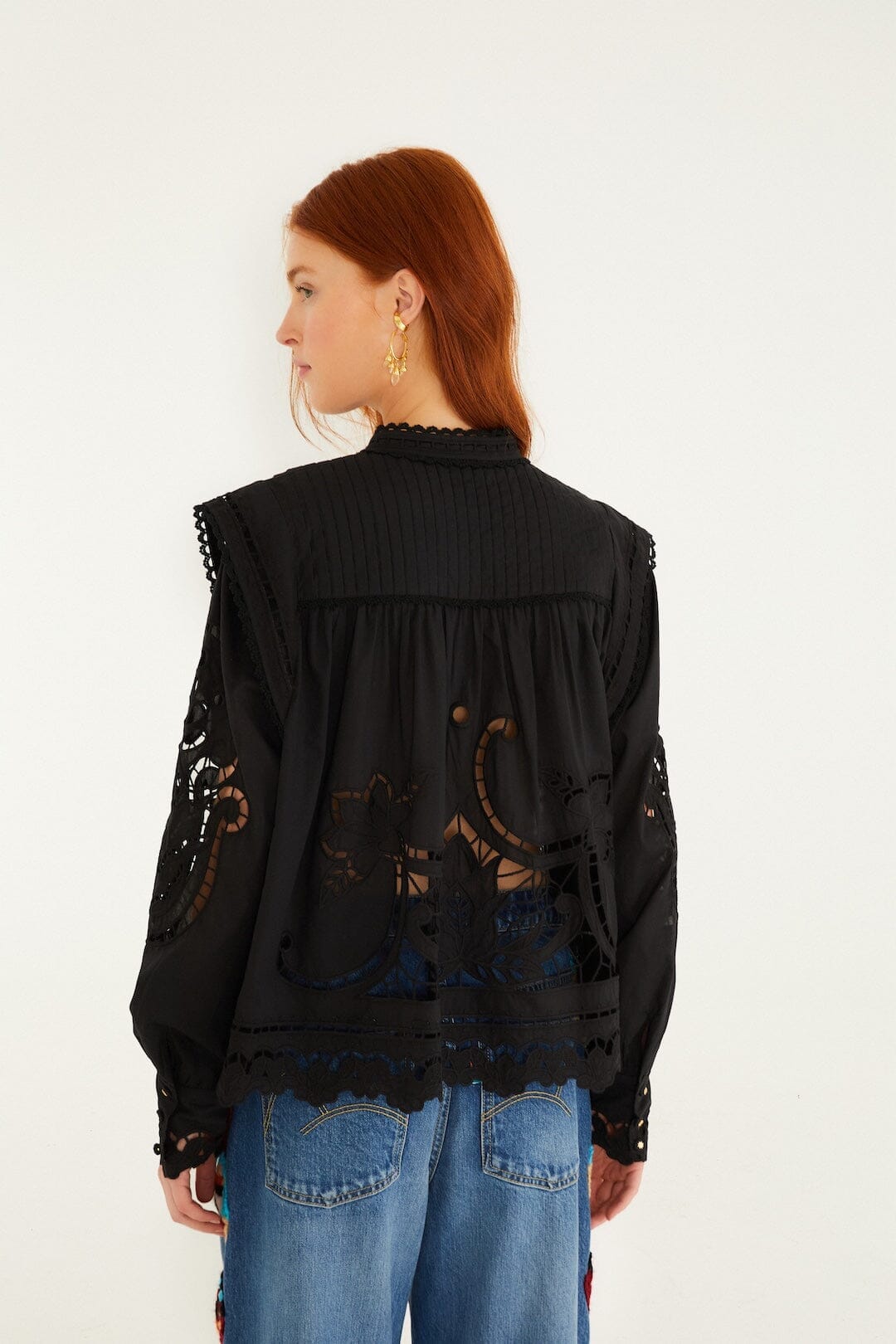 black richilieu blouse