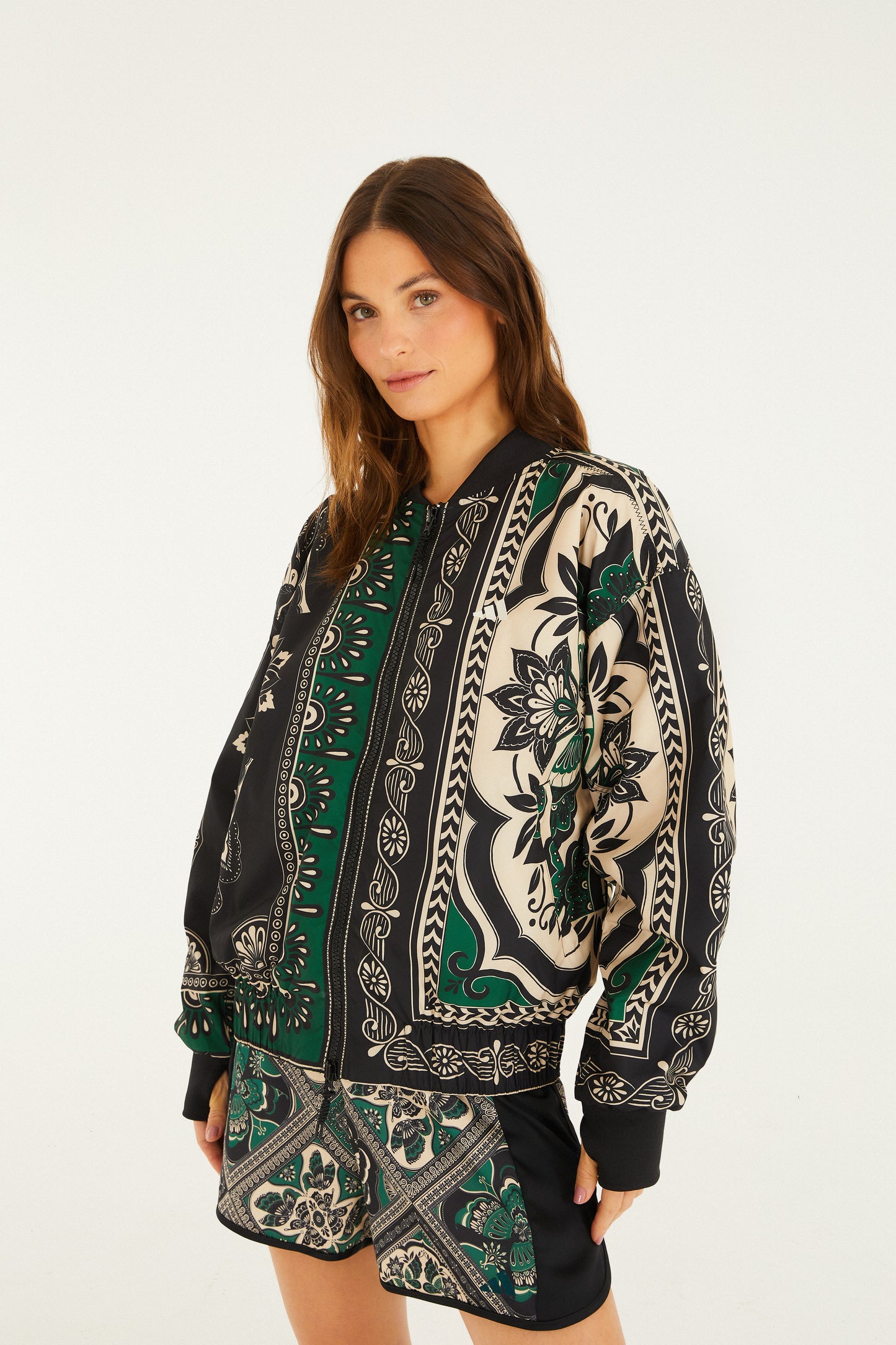 BORBOHO SCARVES BLACK ADIDAS JACKET