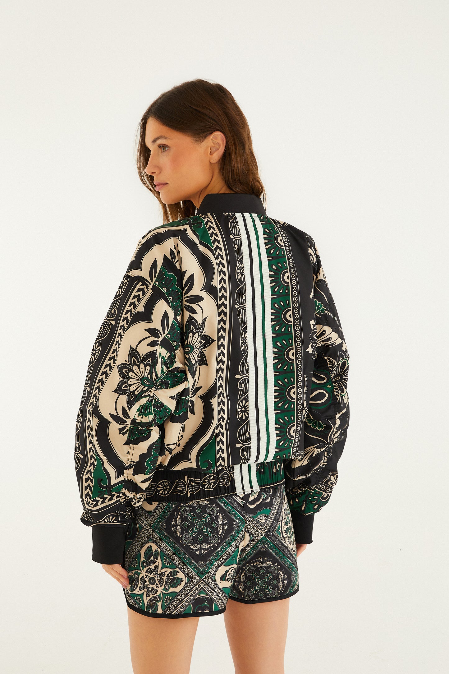 BORBOHO SCARVES BLACK ADIDAS JACKET