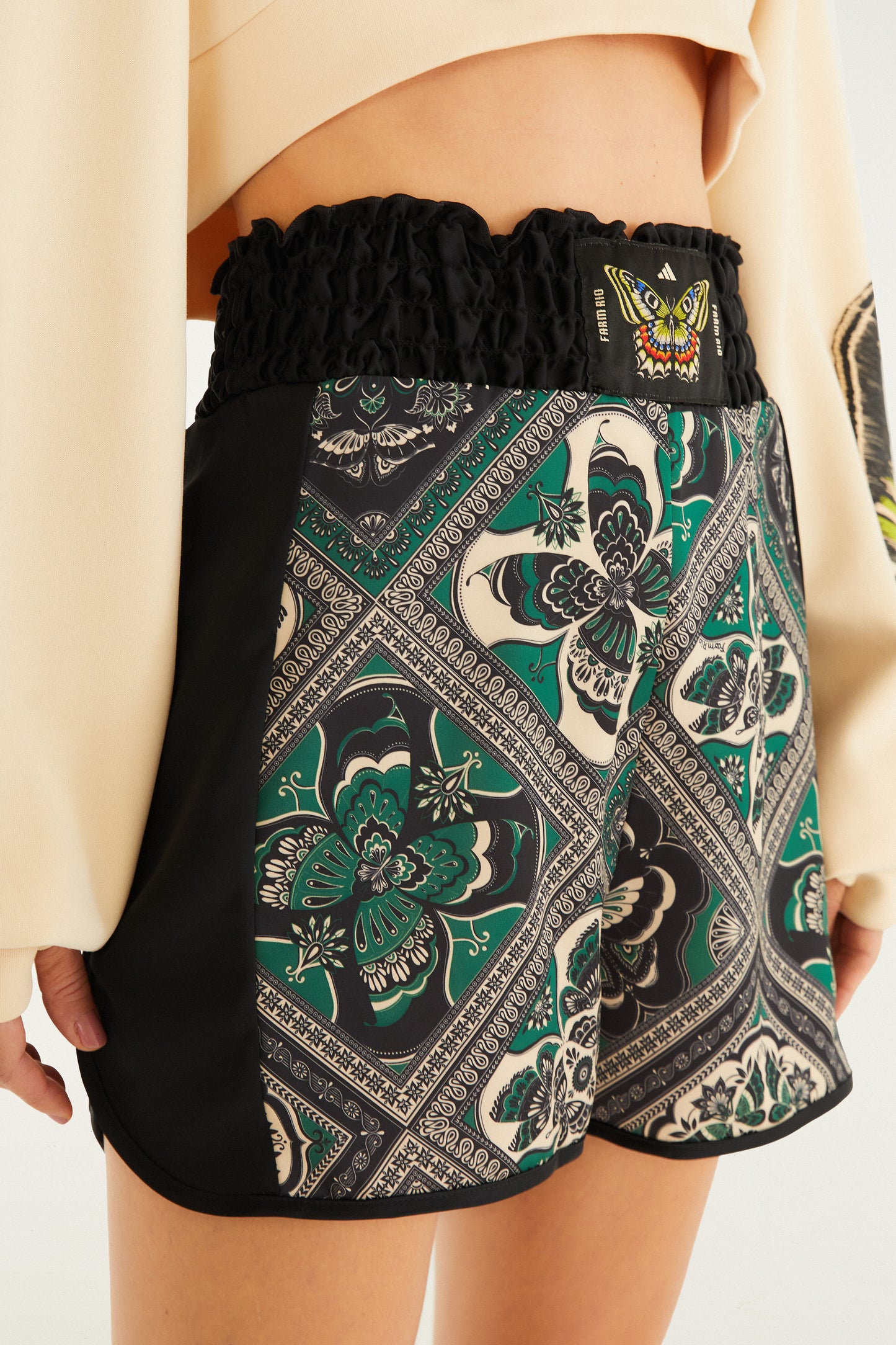 BORBOHO SCARVES BLACK ADIDAS SHORTS BOXER