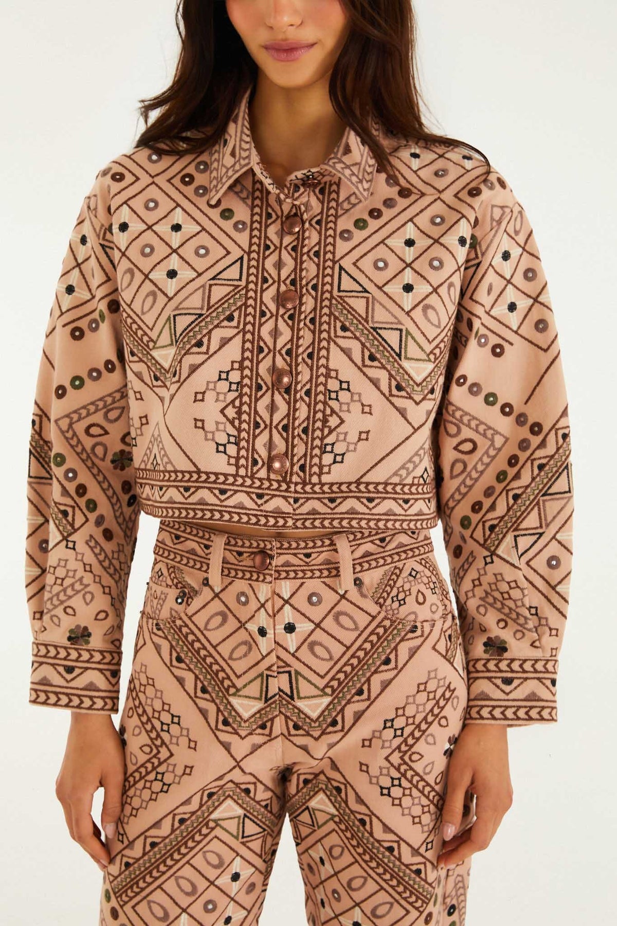 Chamarra Cosmopolitan con Estampado Completo