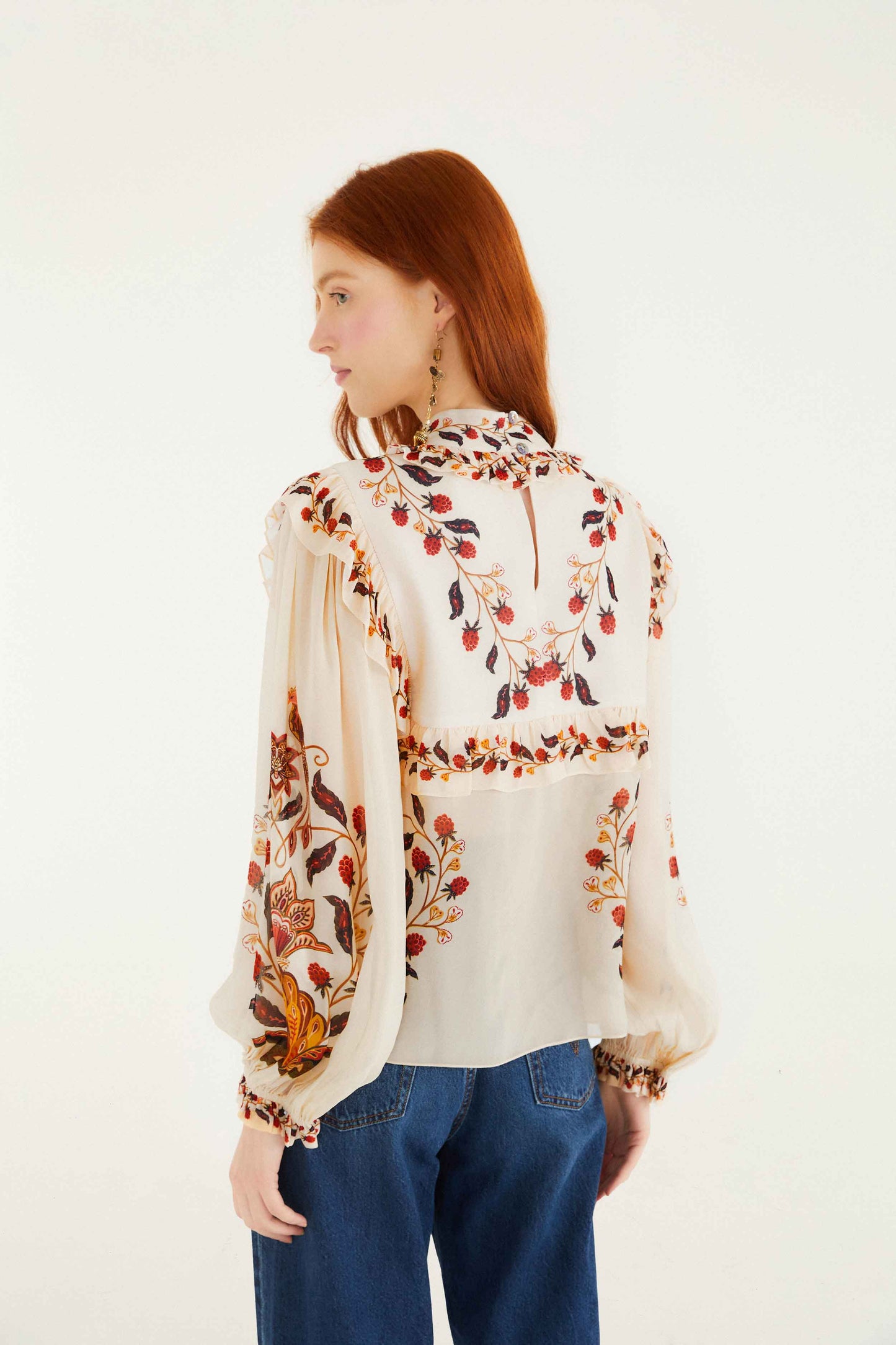 Blusa de manga larga Cream Berry Garden