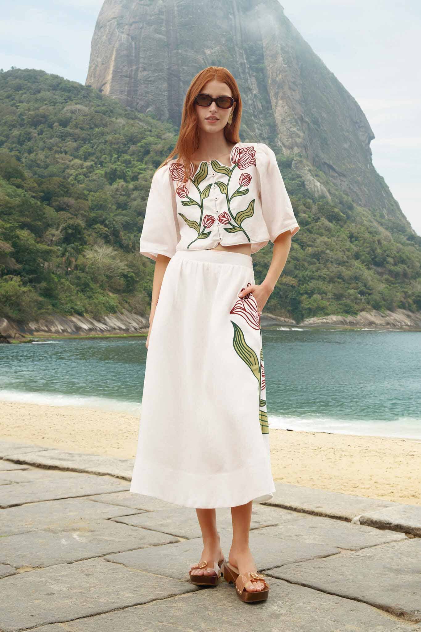 Falda Midi Blanco Hueso Bordada con Flores