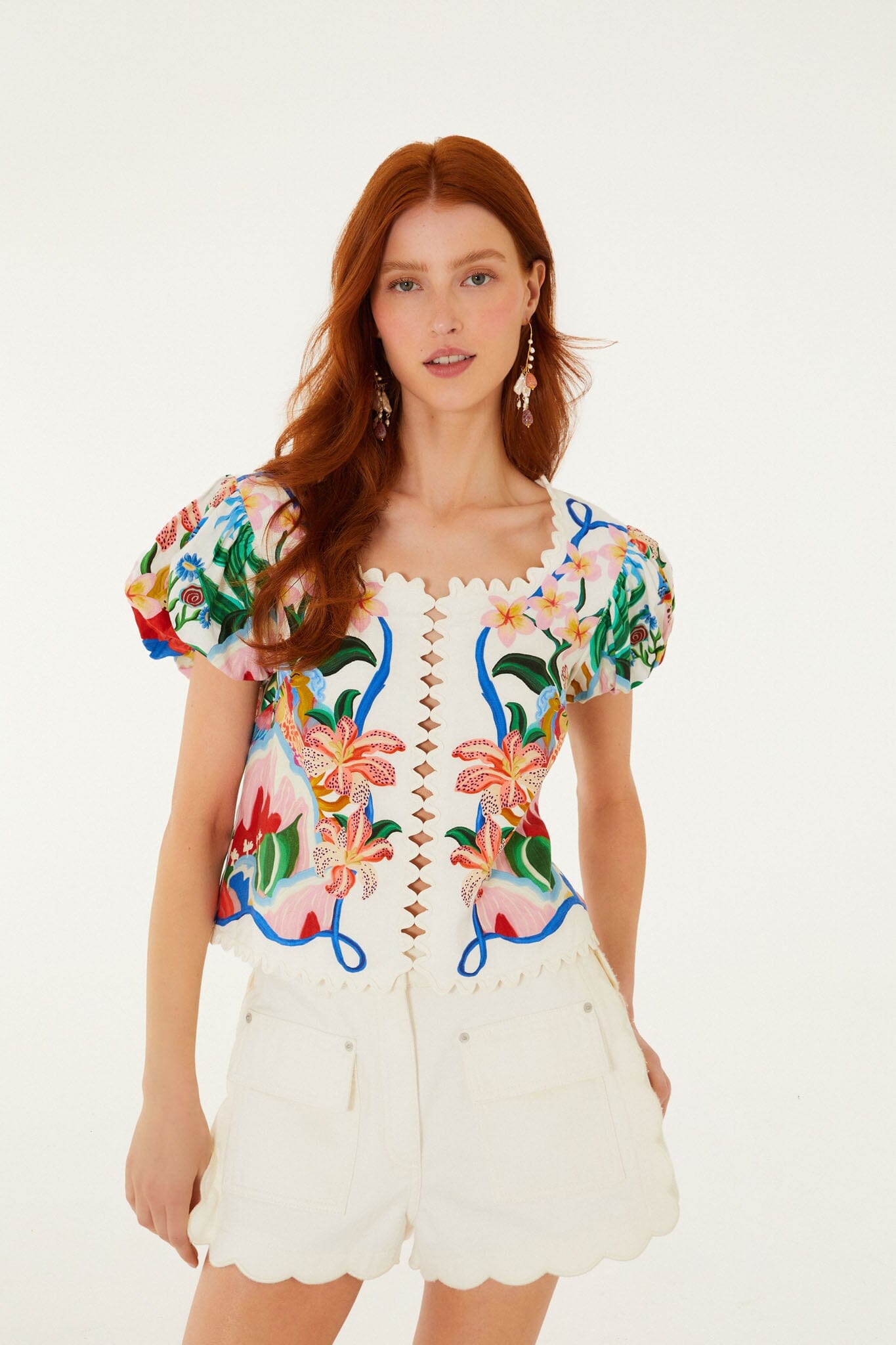 Short de Lona Blanco con Festón y Bolsillos Delanteros