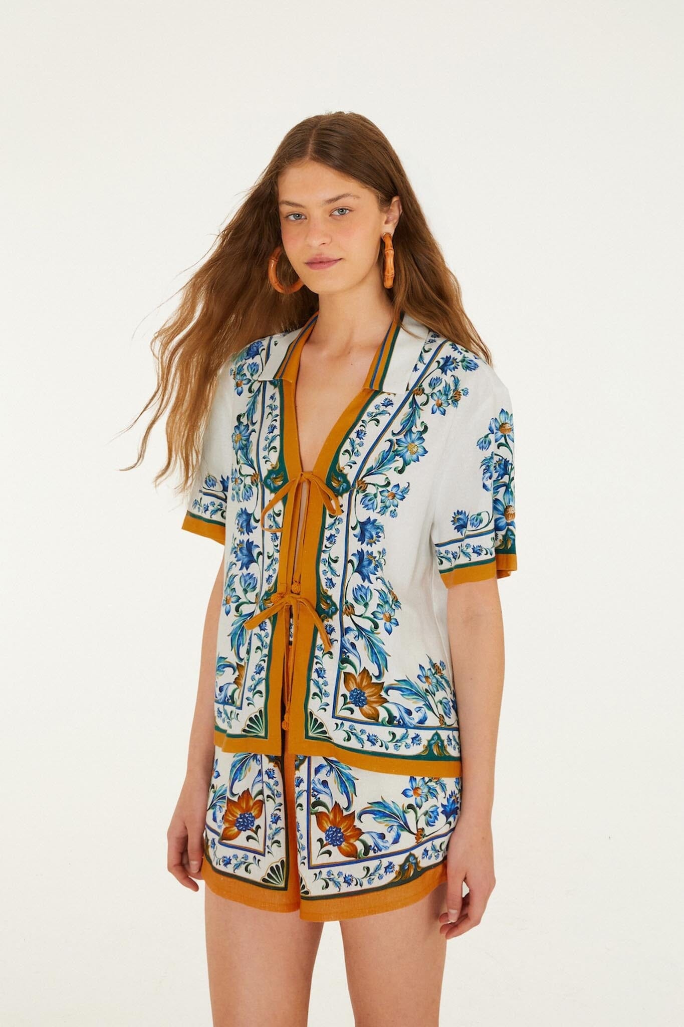 blusa flora mosaico blanco roto