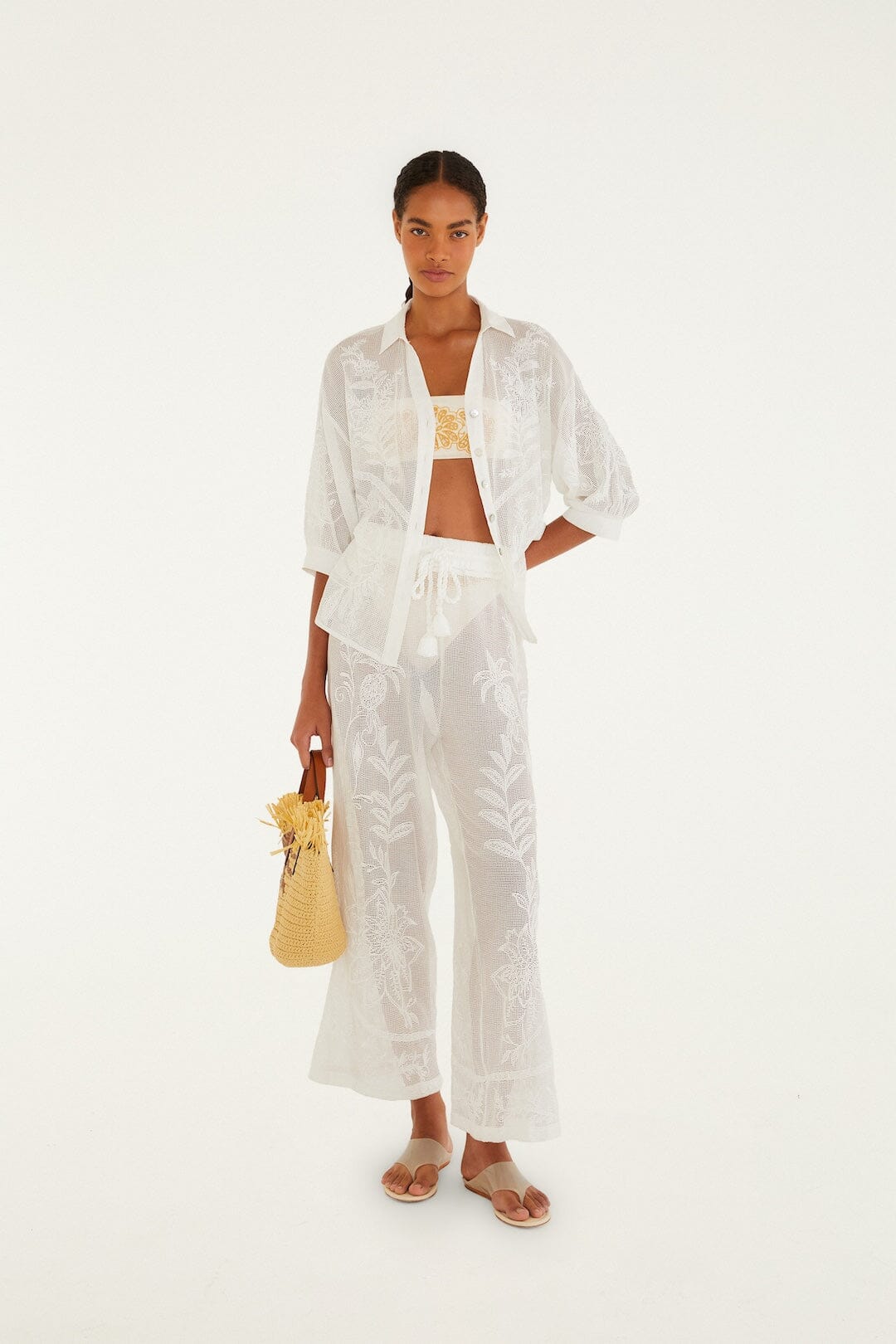 nina blusa blanca roto