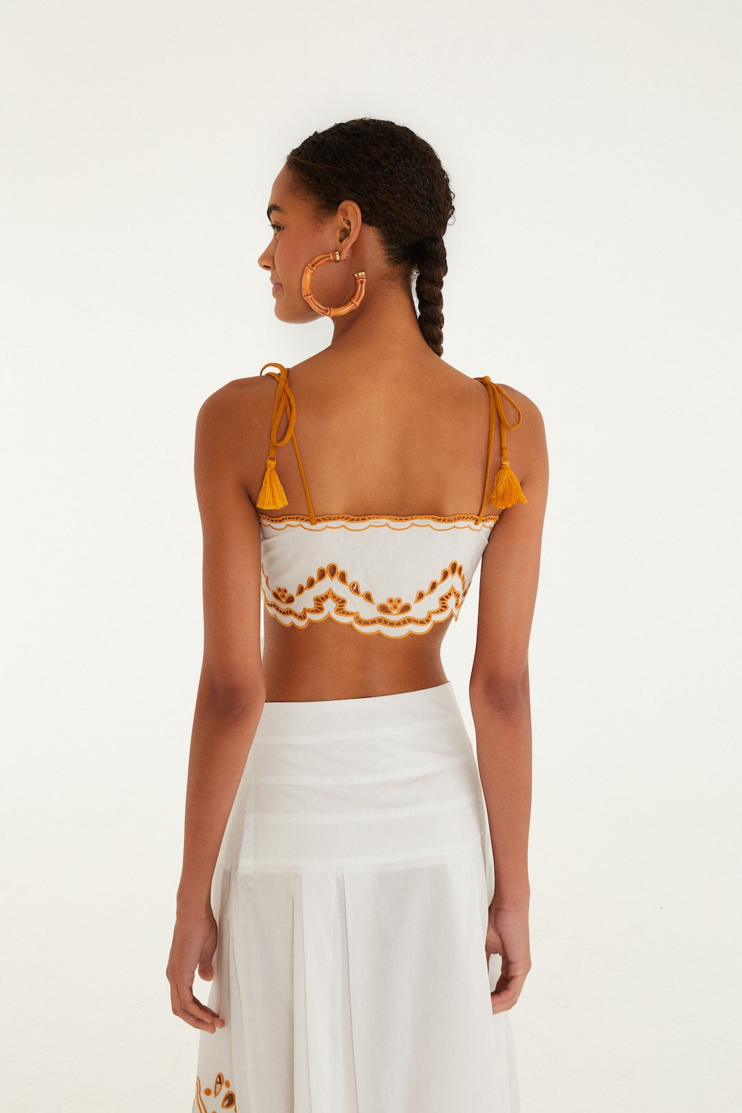blusa blanco roto con bordado tropi