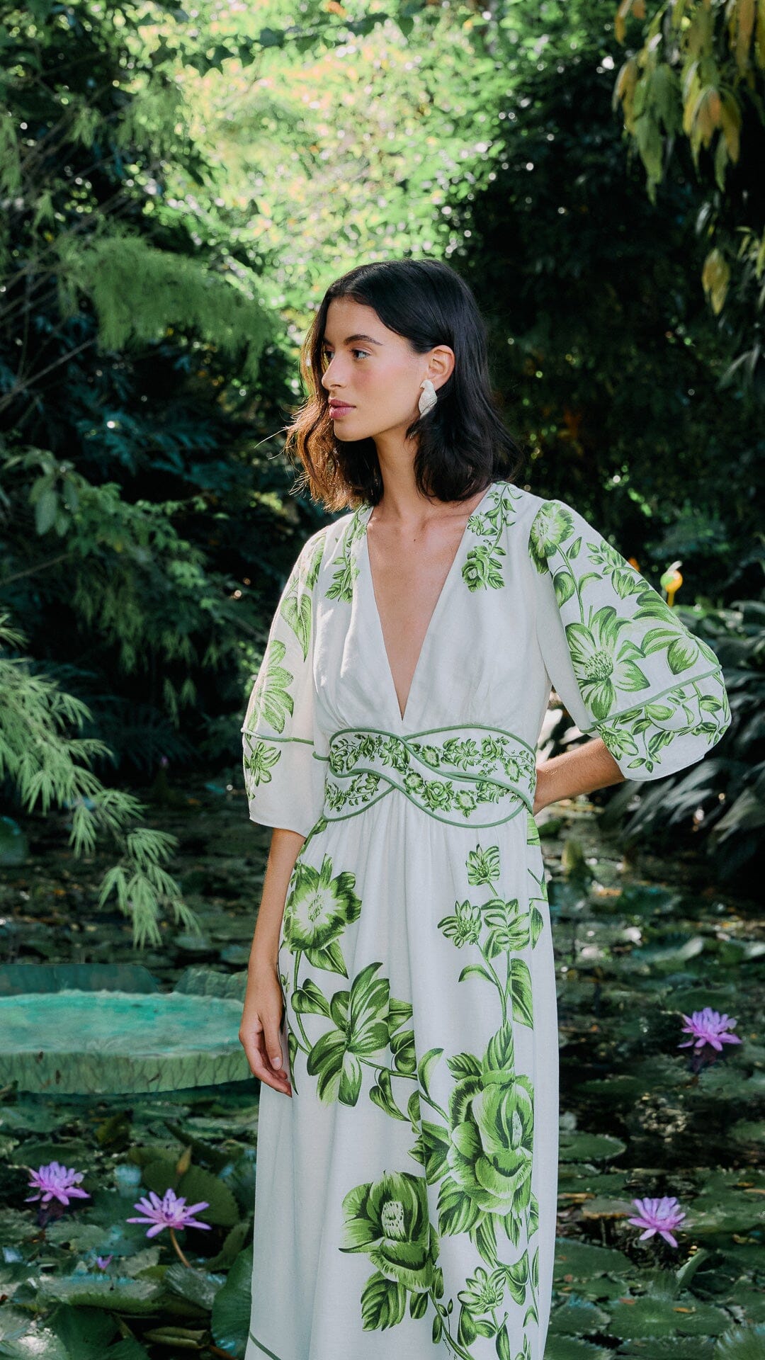 Off-White Verde Floral Cascada LENZING™ ECOVERO™ Euroflax™ Vestido Midi