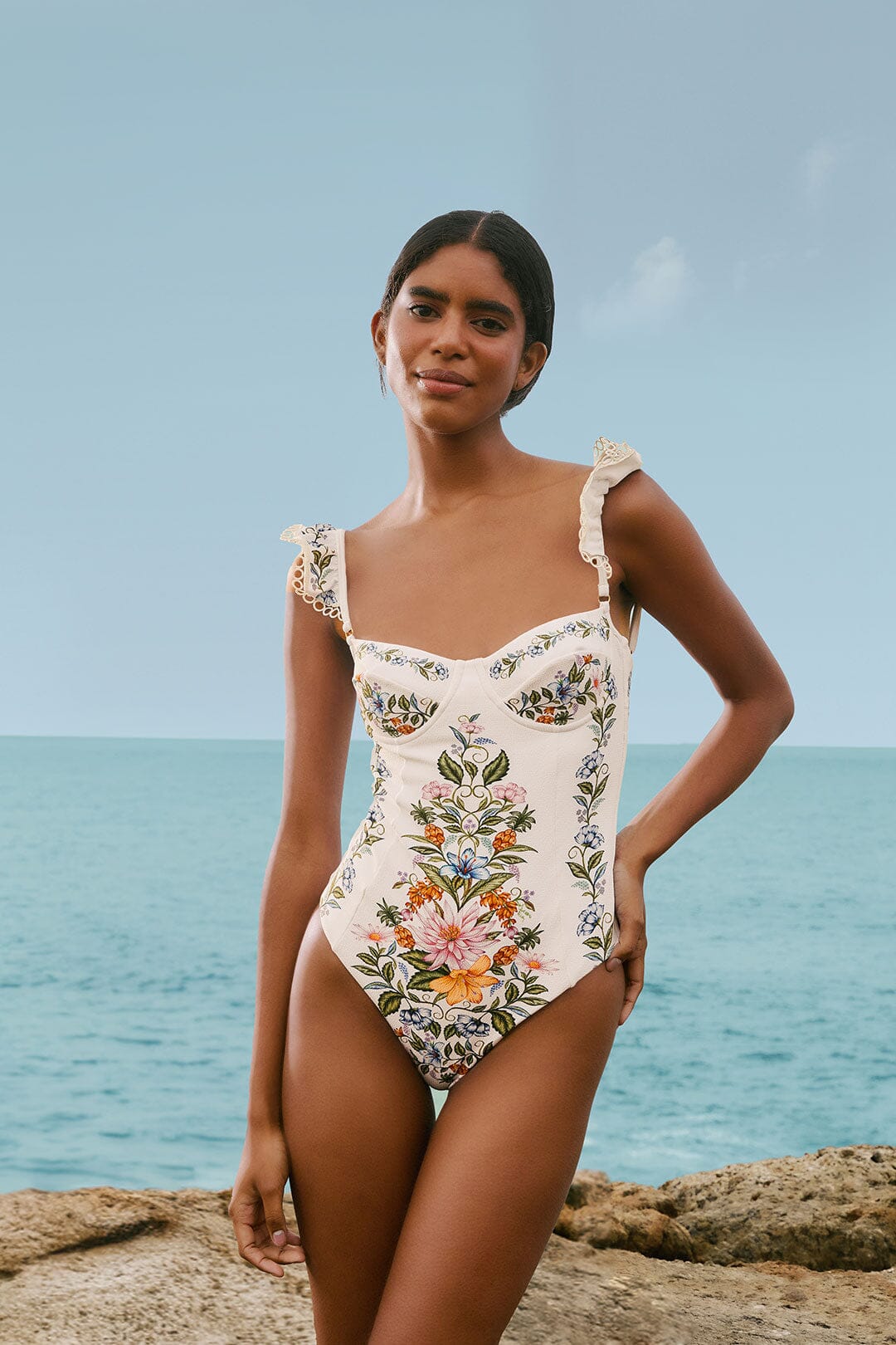 Traje de baño de una pieza Off-White Sweet Bloom Bouquet
