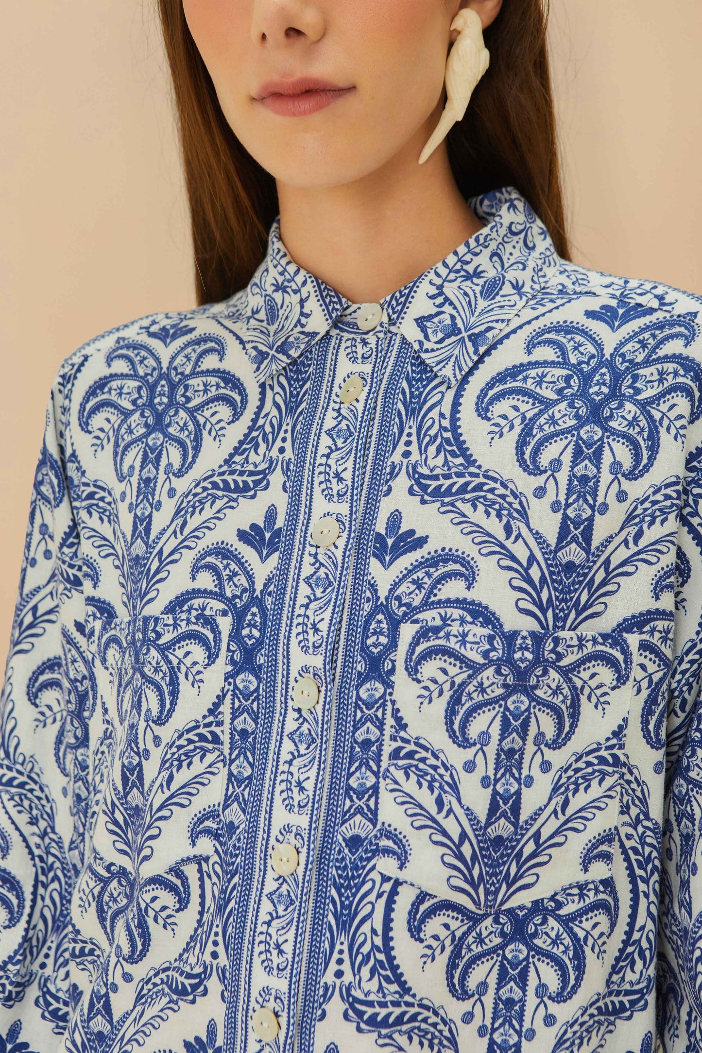 Camisa de pijama Off-White Tropical Cameo LENZING™ ECOVERO™ Euroflax™.