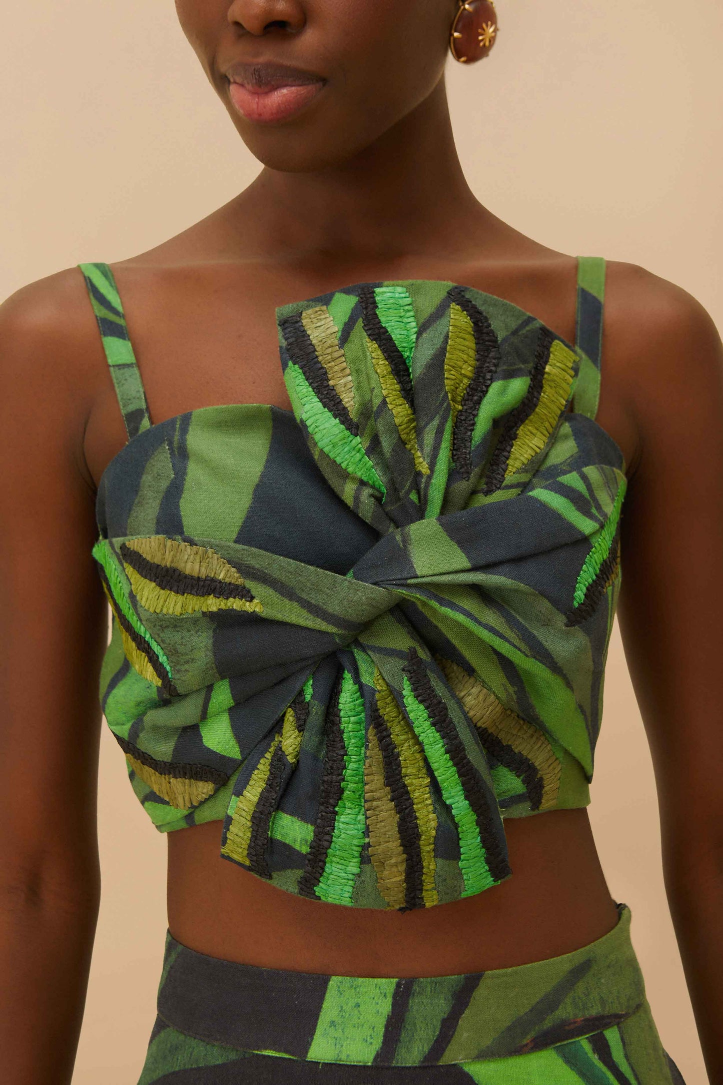 Crop Top Negro Coconut Tree Flow