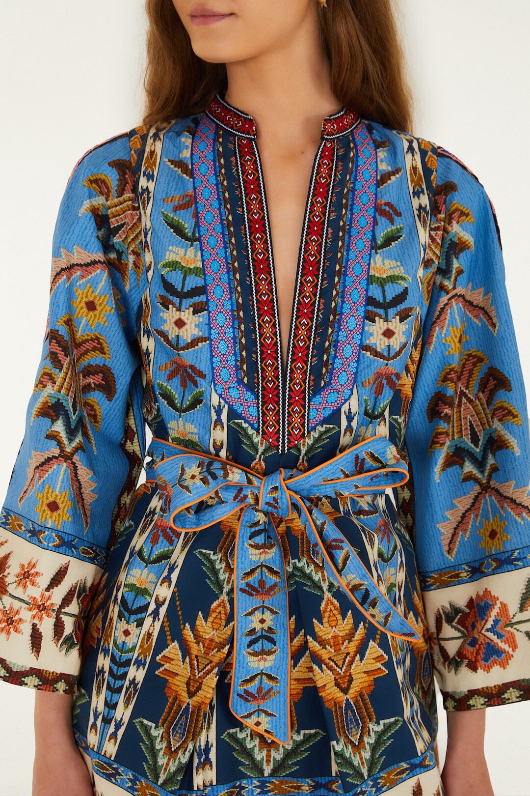 mini vestido azul tapiz bordado