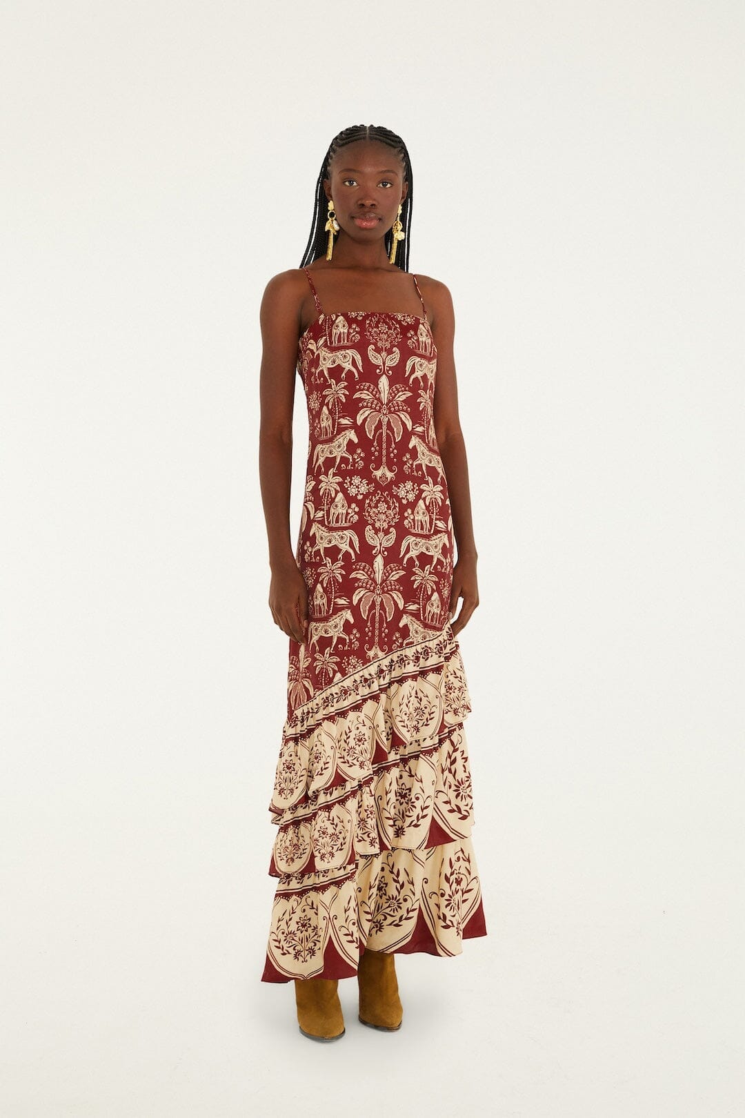 vestido largo sin mangas rojo oscuro de haras