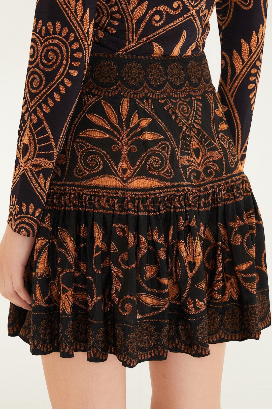 cornely ainika minifalda negra