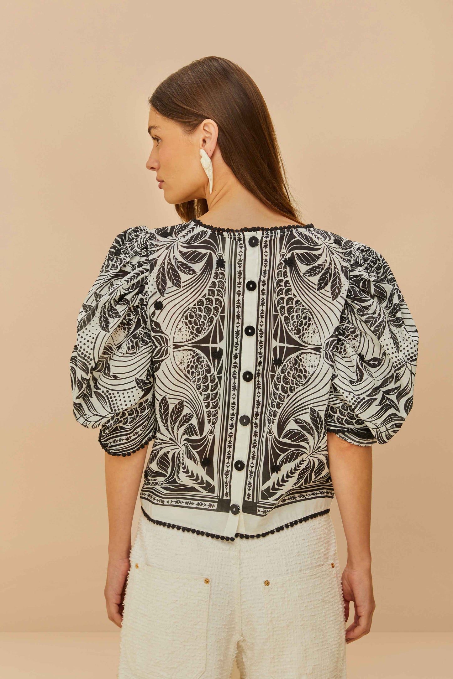 Bufanda Blusa Off-White Monochrome Elegance