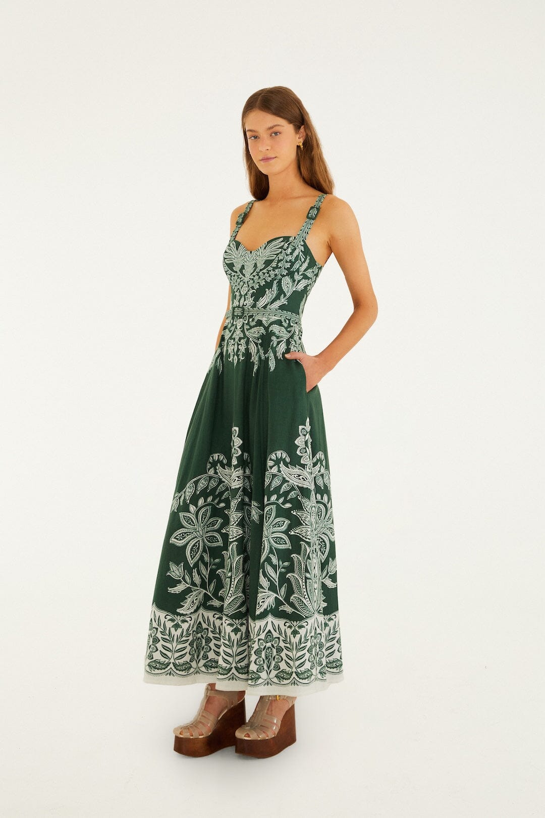 vestido largo miranda verde oscuro con hebillas y cinturón