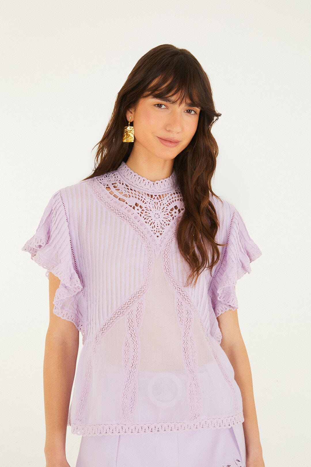 Blusa Lila de Encaje con Olanes