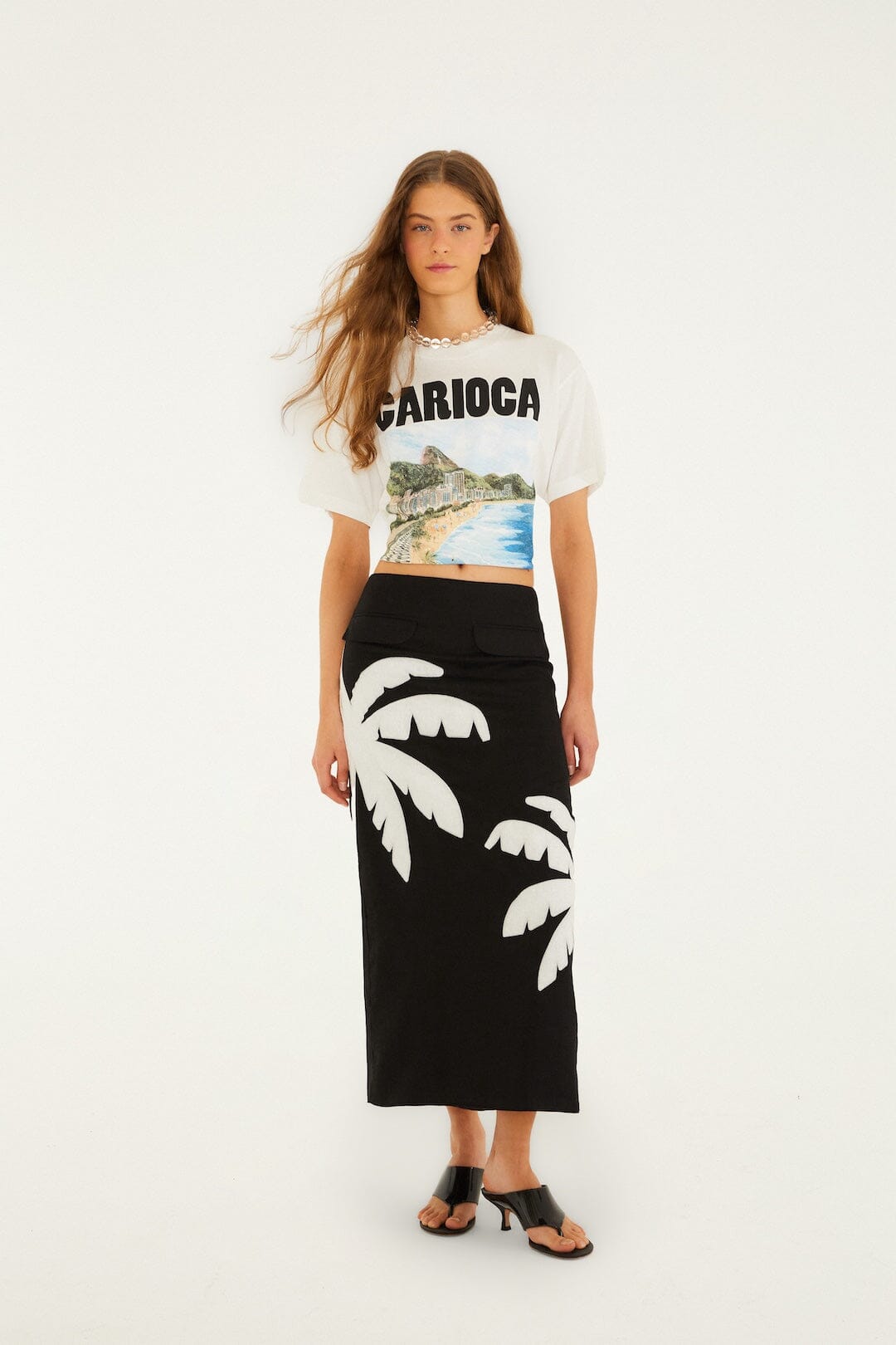 camiseta holgada paisaje carioca blanco roto