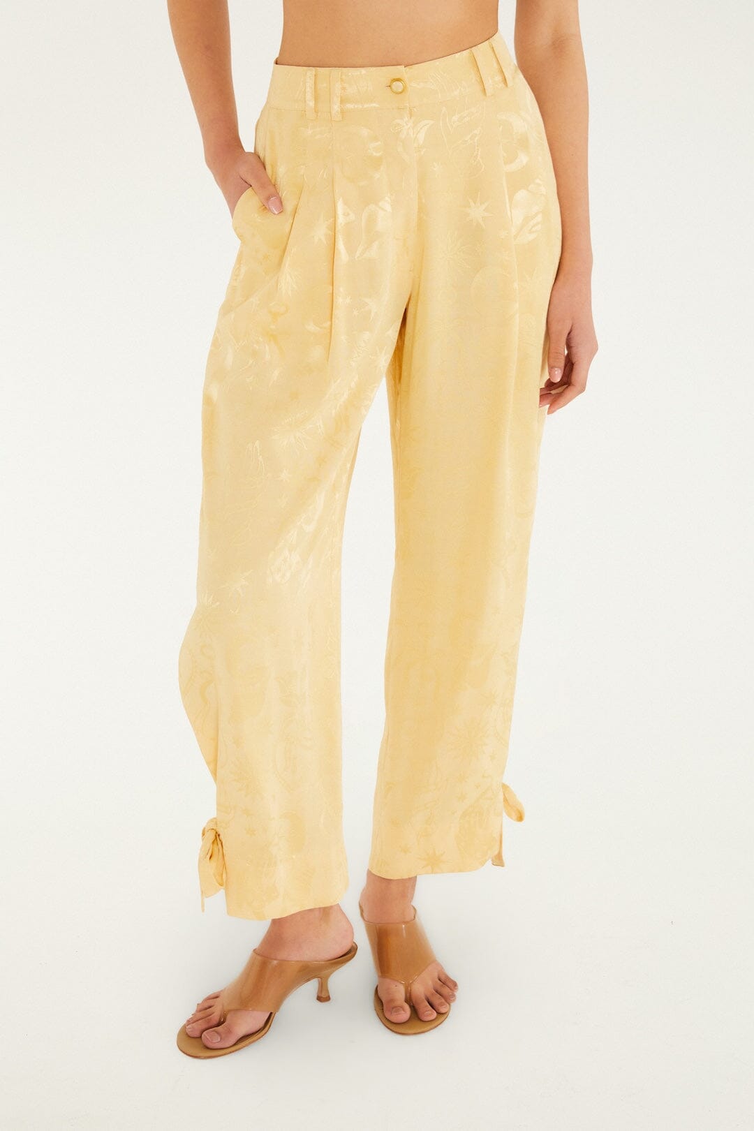 pantalones beige