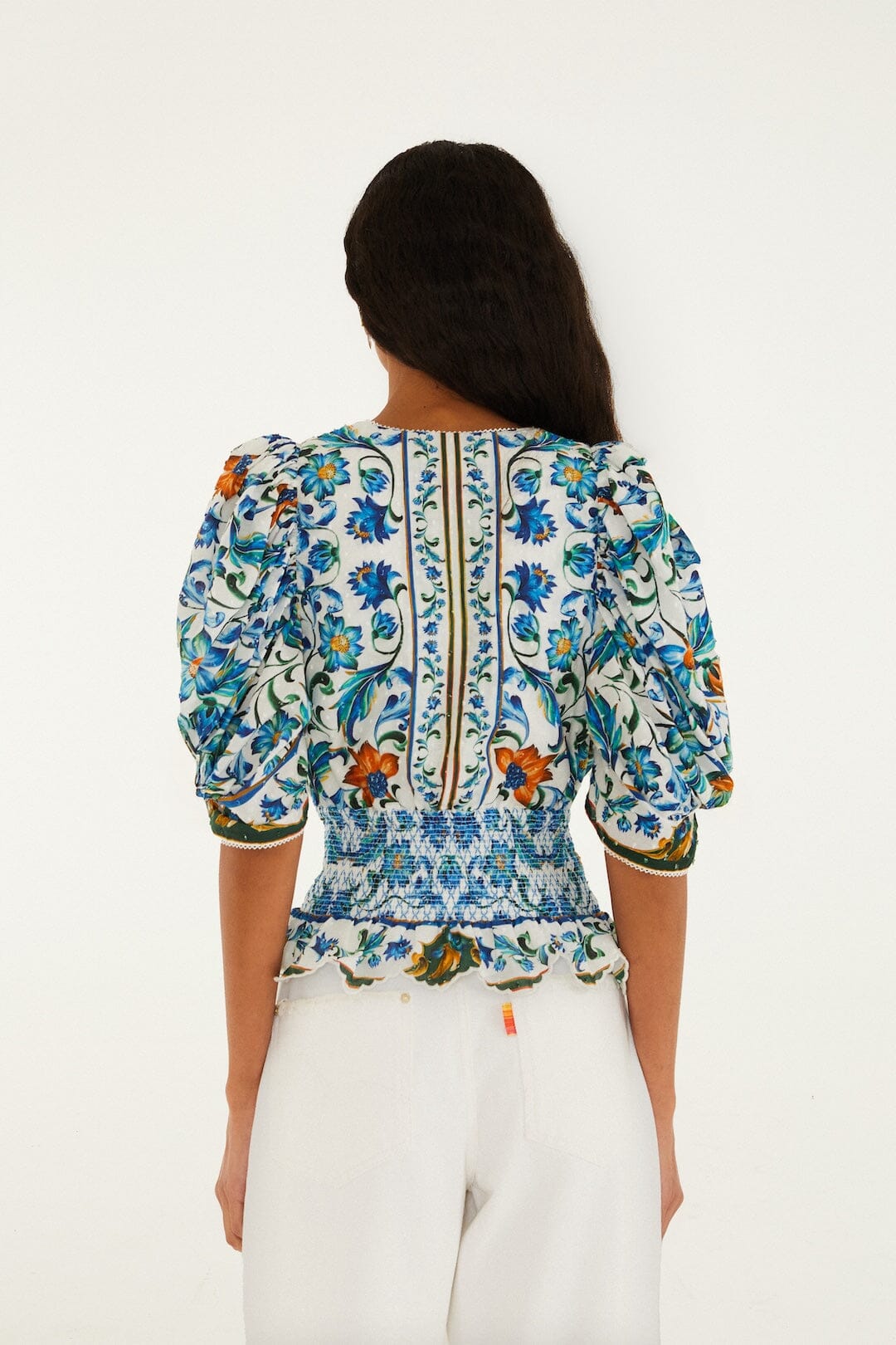 Blusa Blanco Hueso Flora Tile con Fruncido