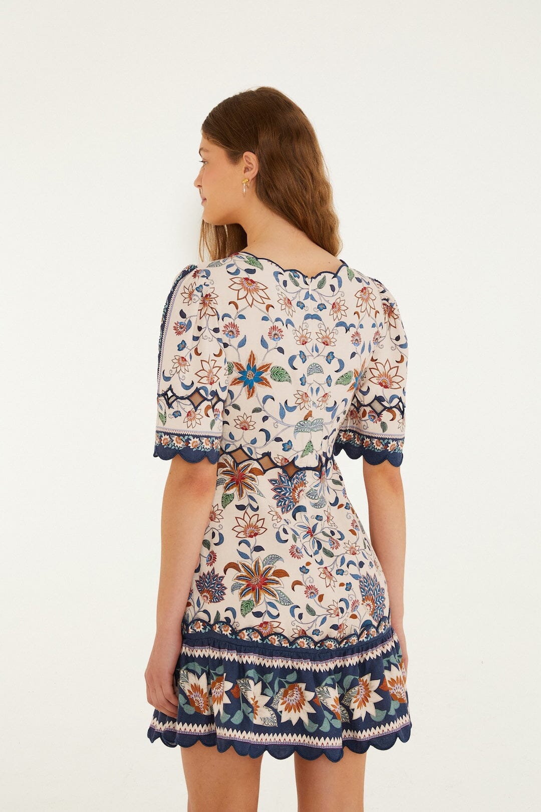 Minivestido rosa claro con estampado floral delhi