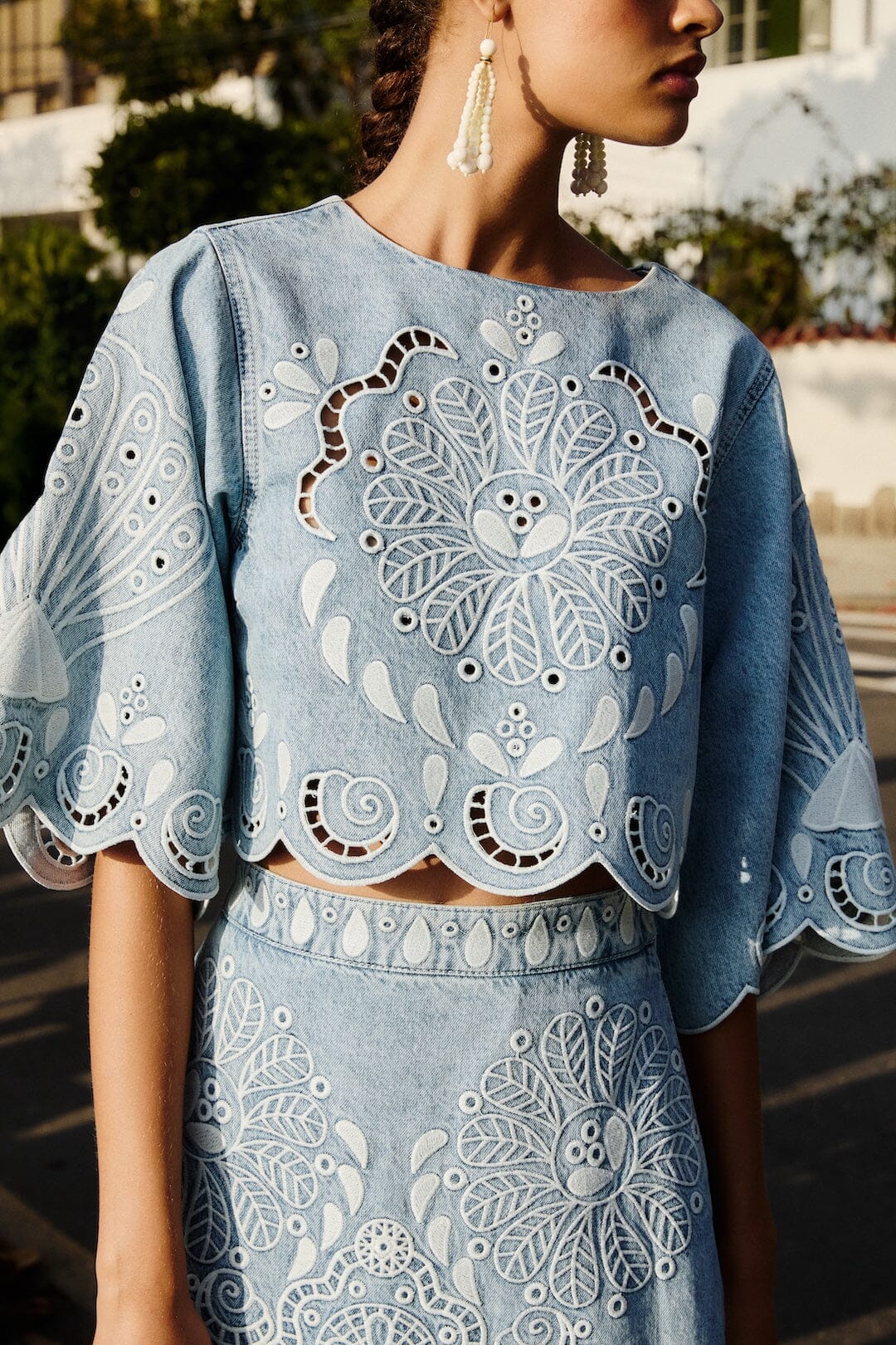 Blusa Corta de Mezclilla Richelieu con Mangas Kimono