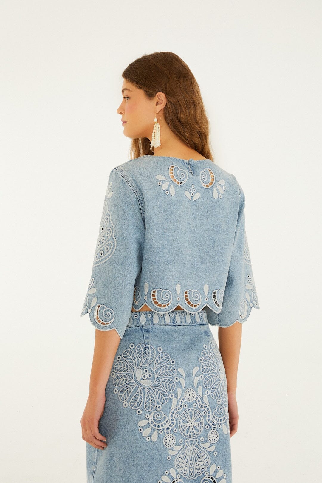 Blusa Corta de Mezclilla Richelieu con Mangas Kimono