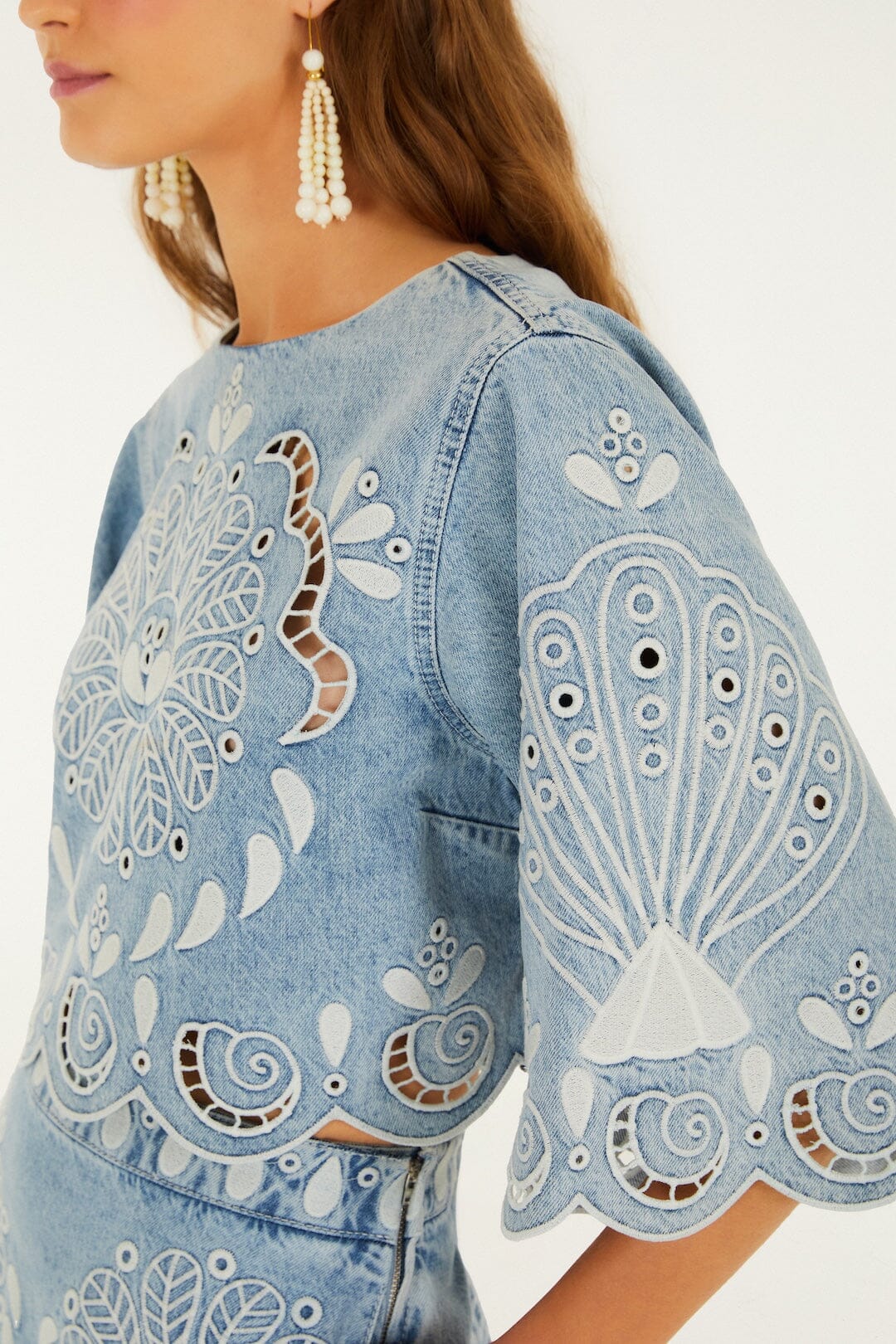 Blusa Corta de Mezclilla Richelieu con Mangas Kimono