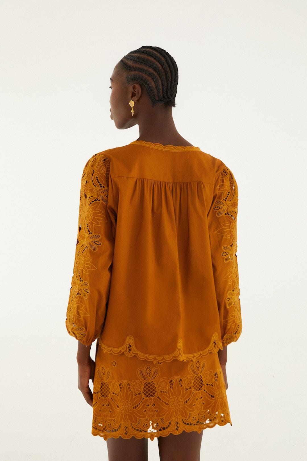 BLUSA MANGA LARGA RICHILIEU CAMEL