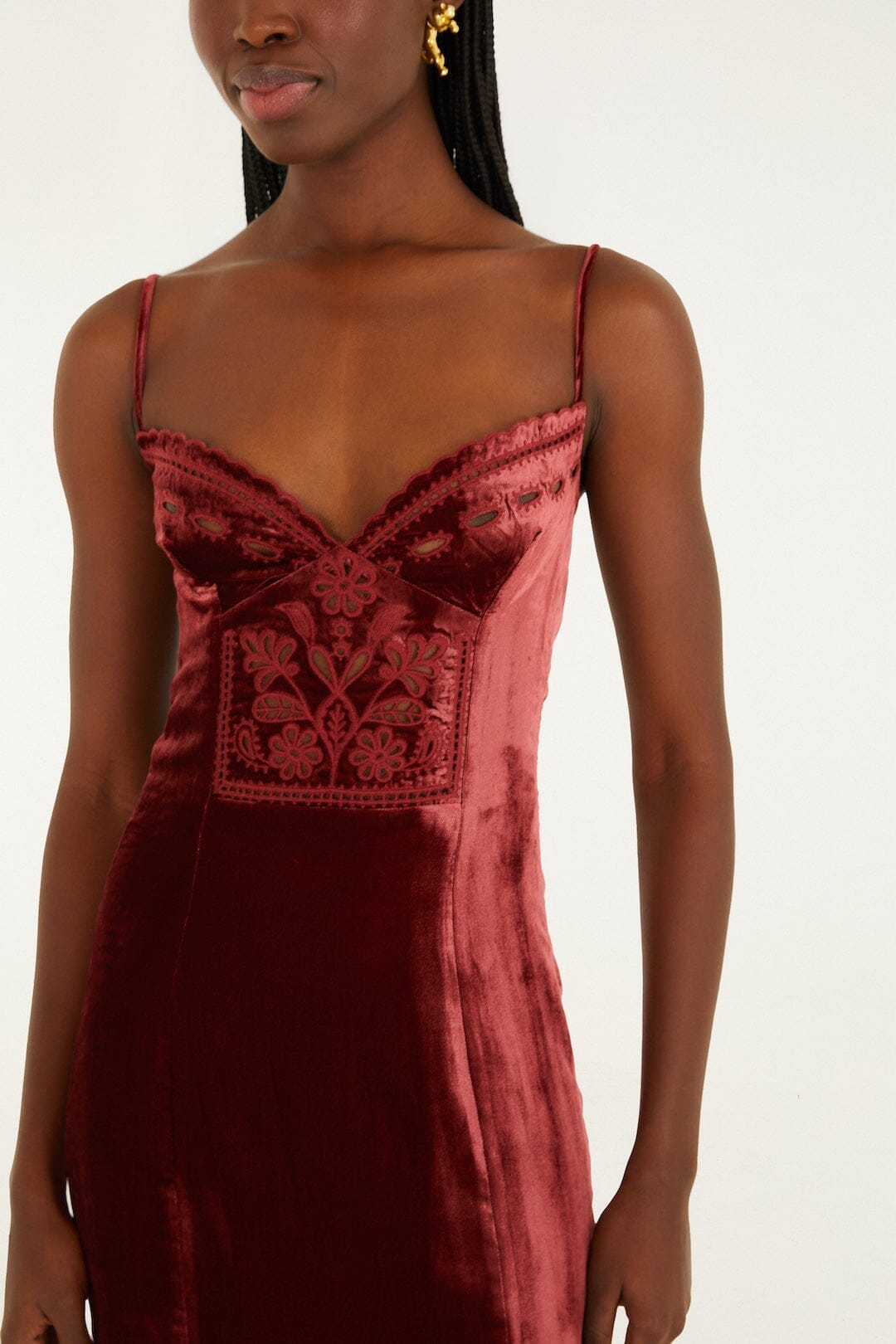 vestido midi burdeos sin mangas