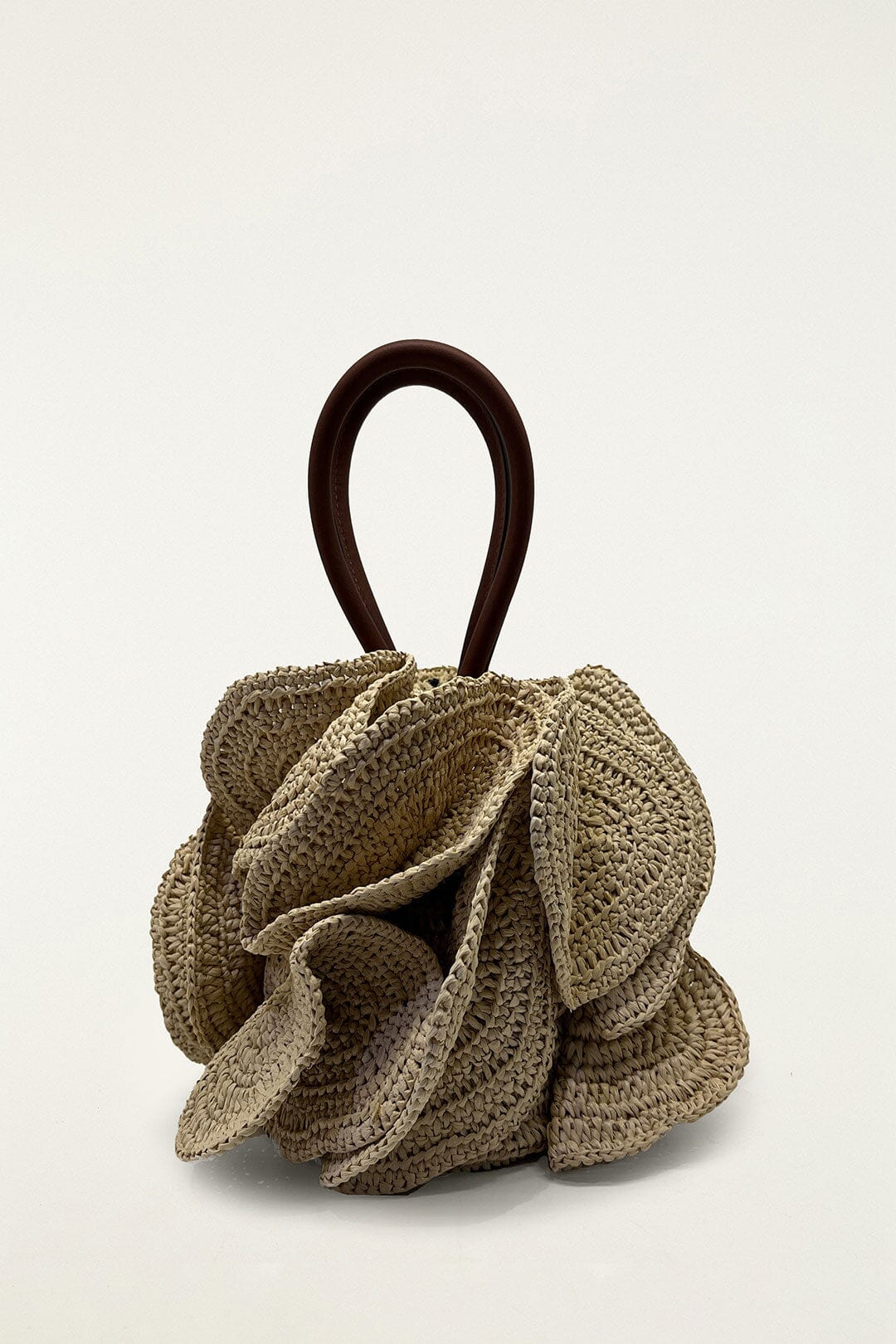 bolso de rafia de flores