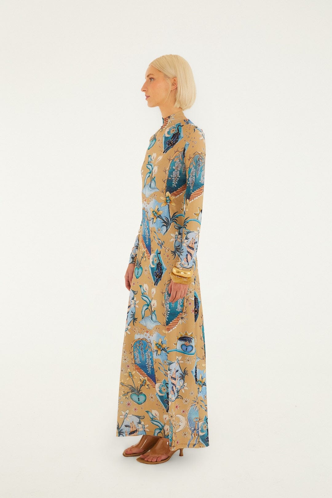 vestido largo místico de manga larga