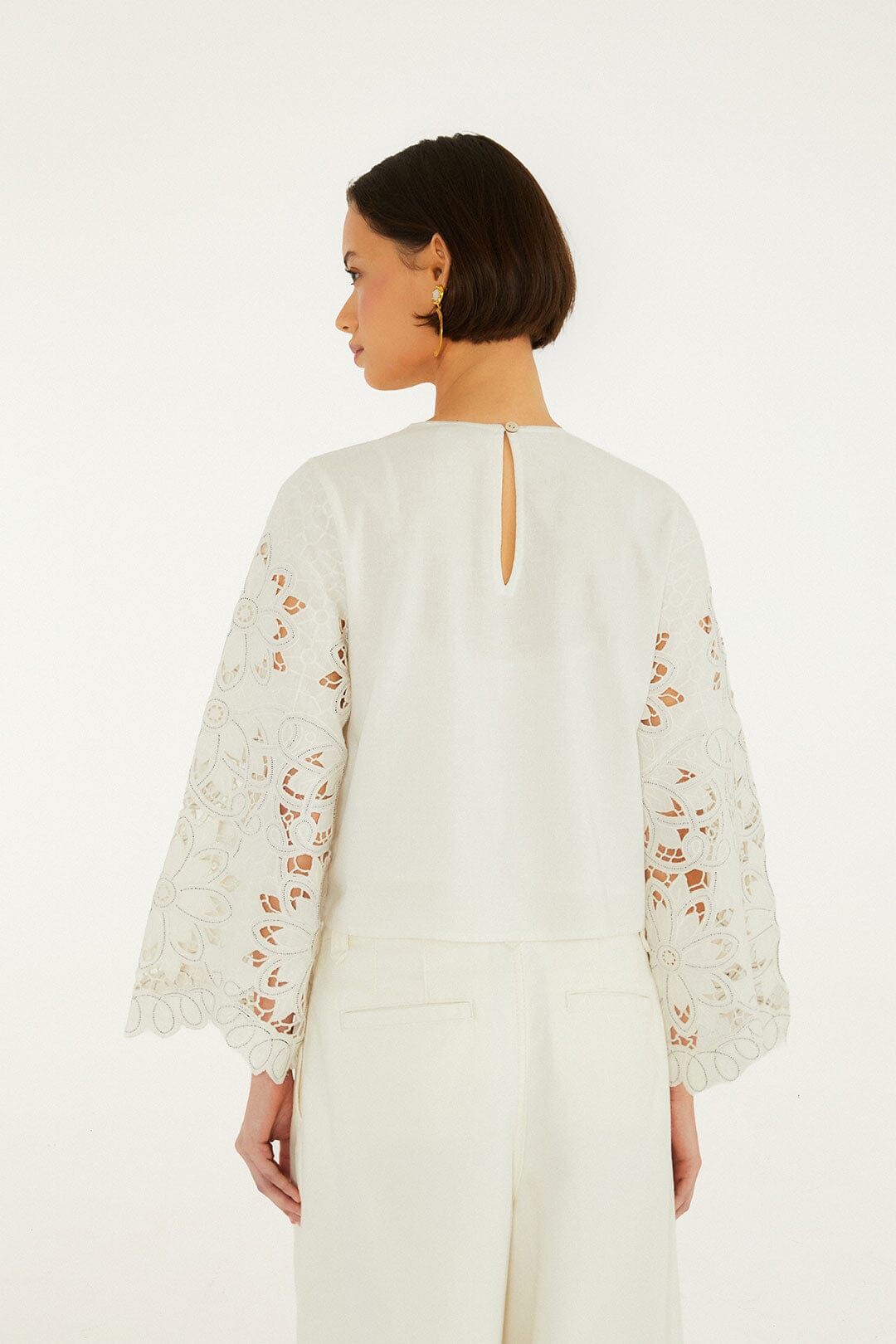 Blusa Blanco Hueso Flores Richelieu de Manga Larga