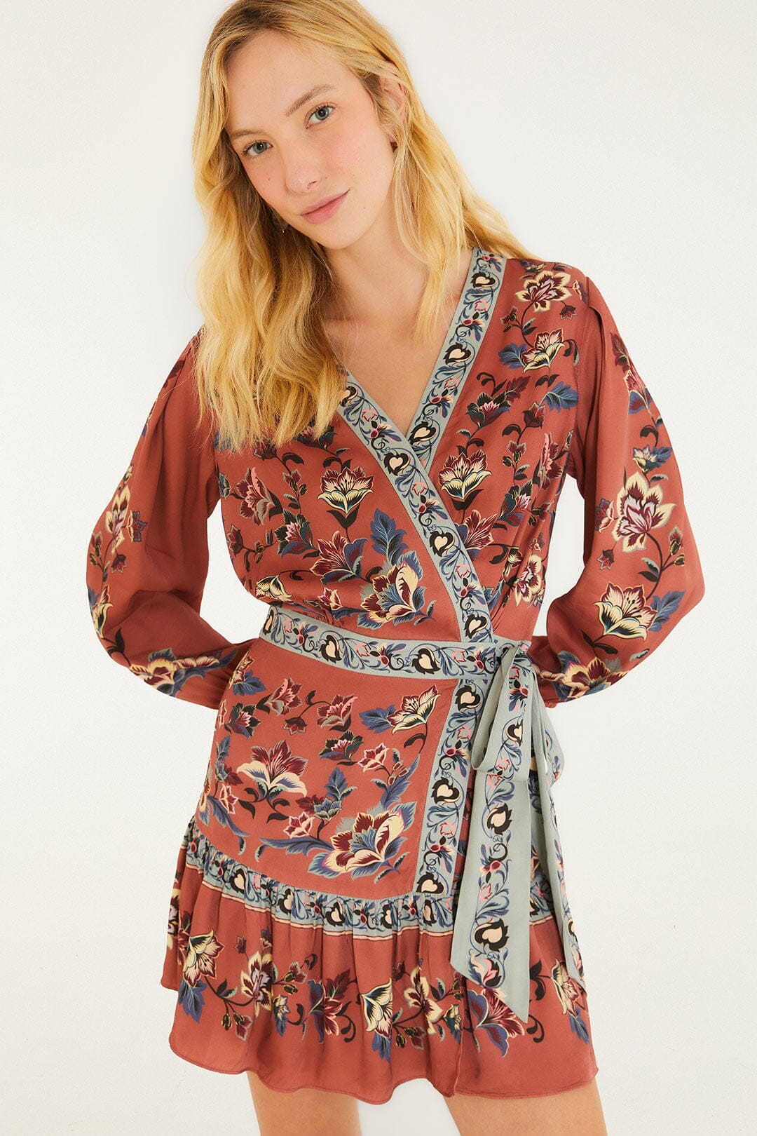 Mini vestido cruzado Floral Beauty Tapestry