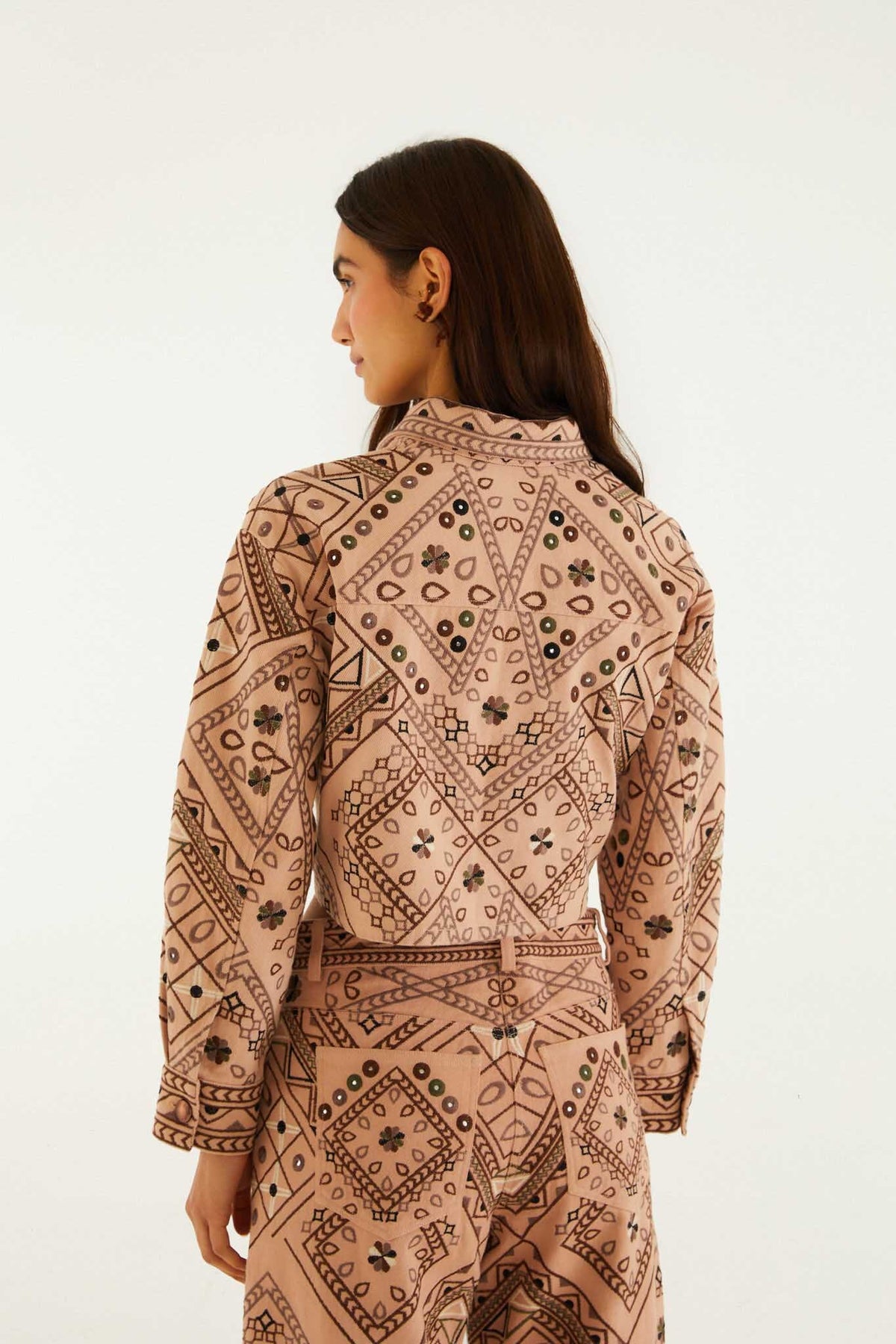 Chamarra Cosmopolitan con Estampado Completo